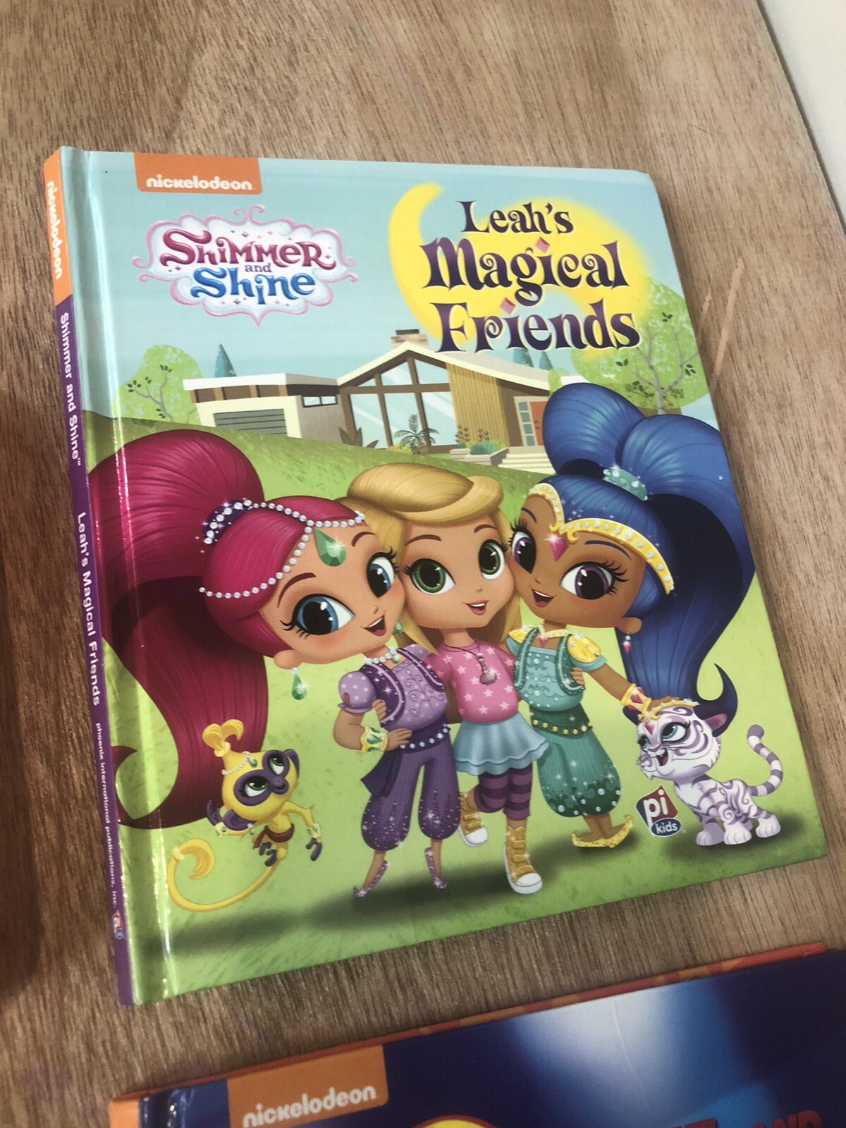 Nickelodeon Electronic Book Reader w/ 7 Books- Shimmer & Shine Blaze Paw Patrol