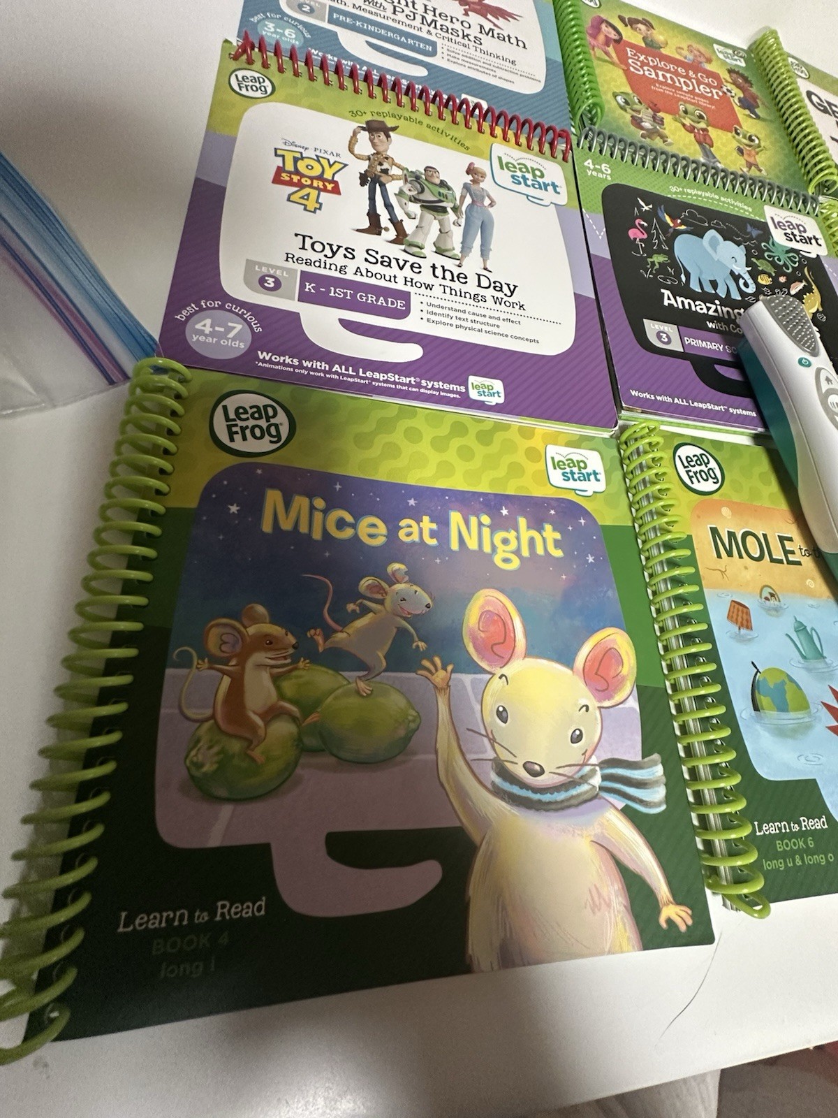 LeapFrog Leap Reader Rechargeable Pen (no Cable) Tested Working + 10 Books ReaD