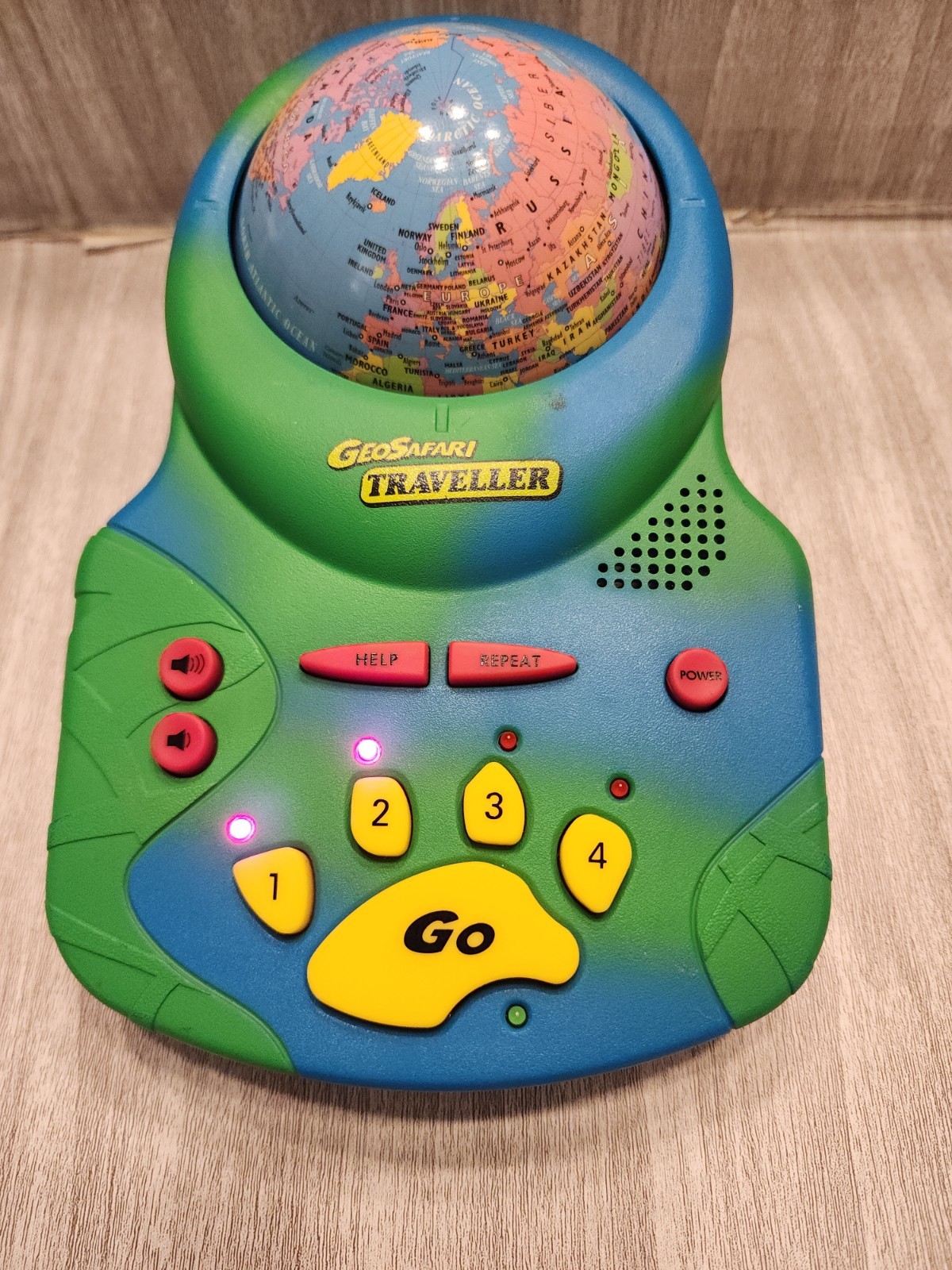 GeoSafari Traveller Educational Insights Geography Game-Battery Operated Works