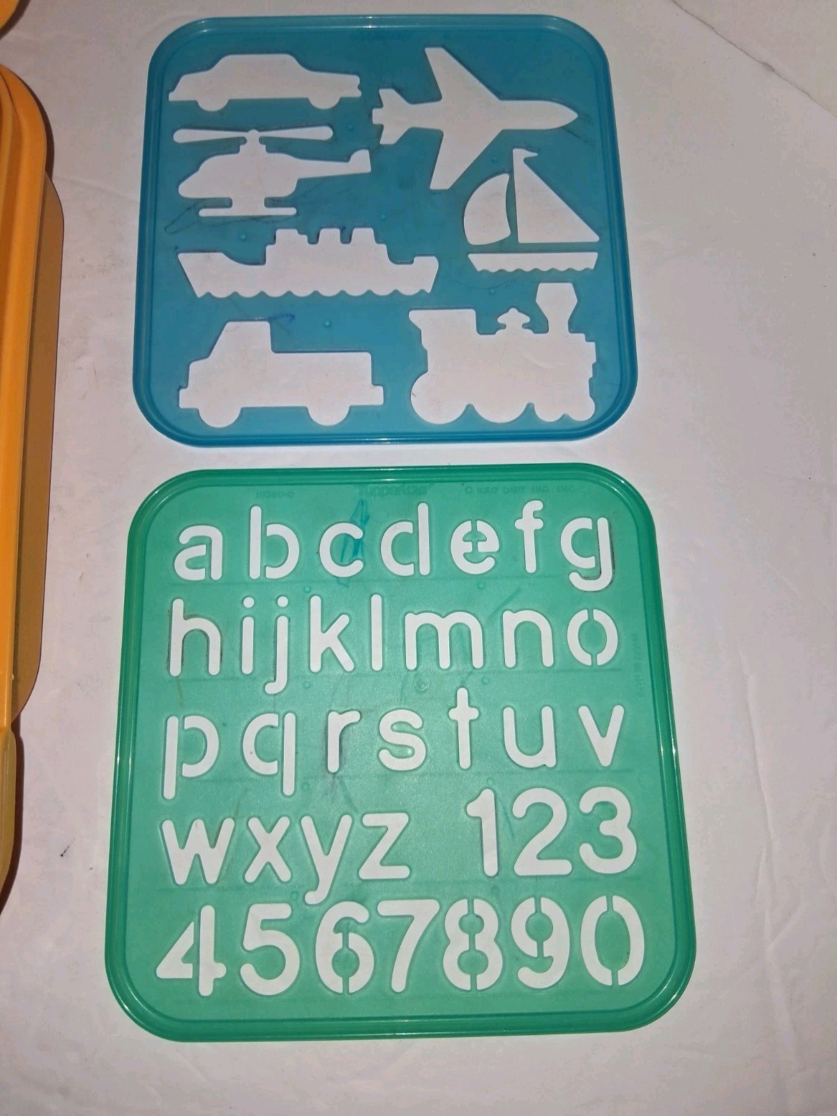 Vtg Tupperware Alphabet Carry Case 20 Stencil Lot Yellow ABC Pencil Lunch Box