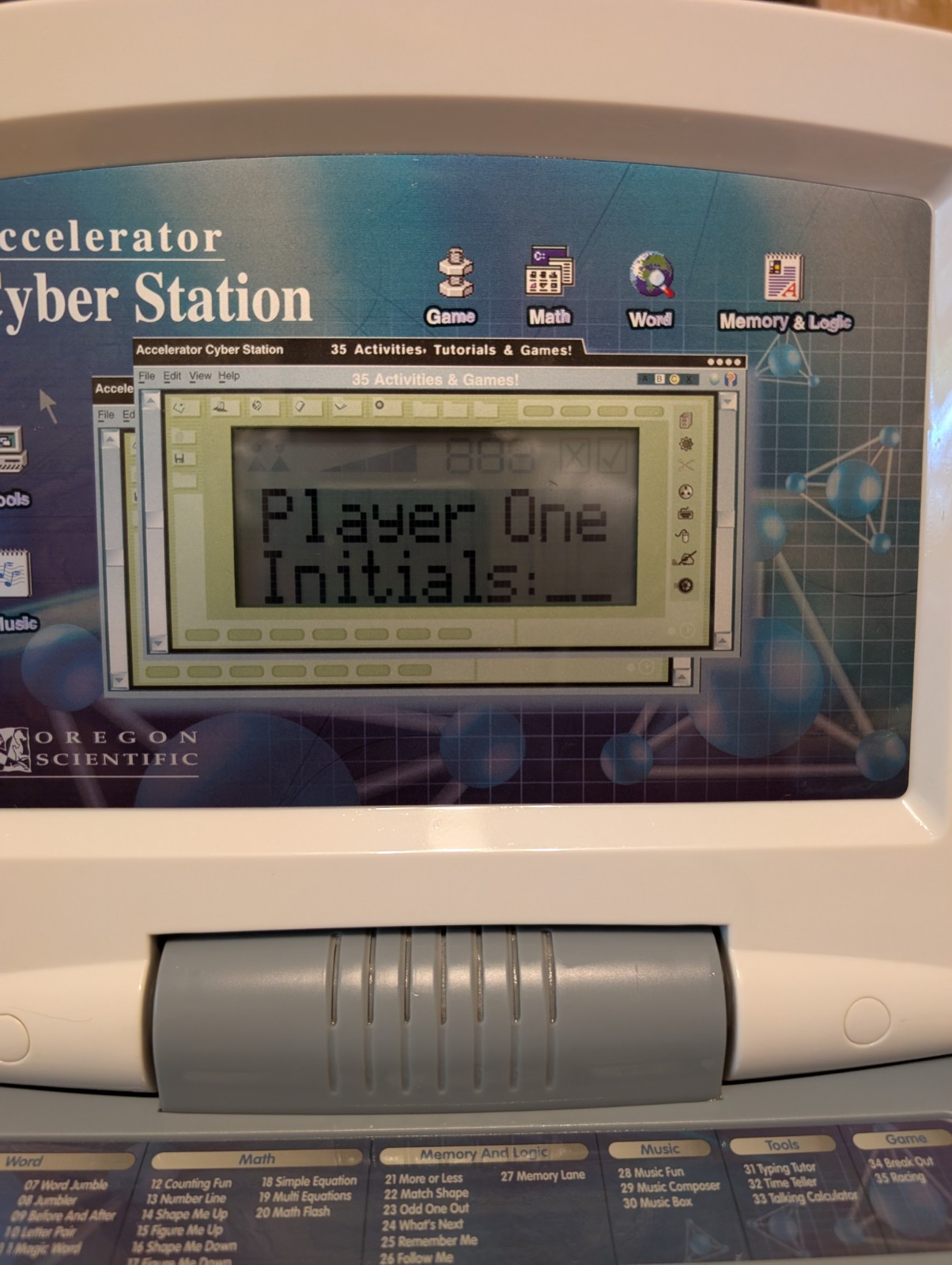 Oregon Scientific Vintage Accelerator Cyber Station Talking Lap Top 10″ x 9 x 2″