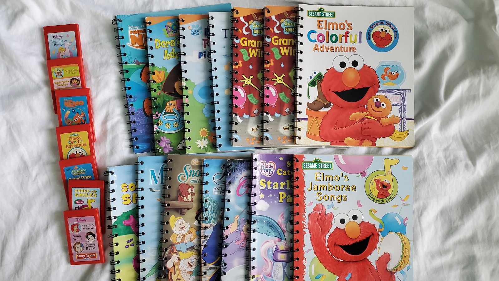 Story Reader System Lot-14 Books-7 Cartridges-Backback-Disney, SpongBob More
