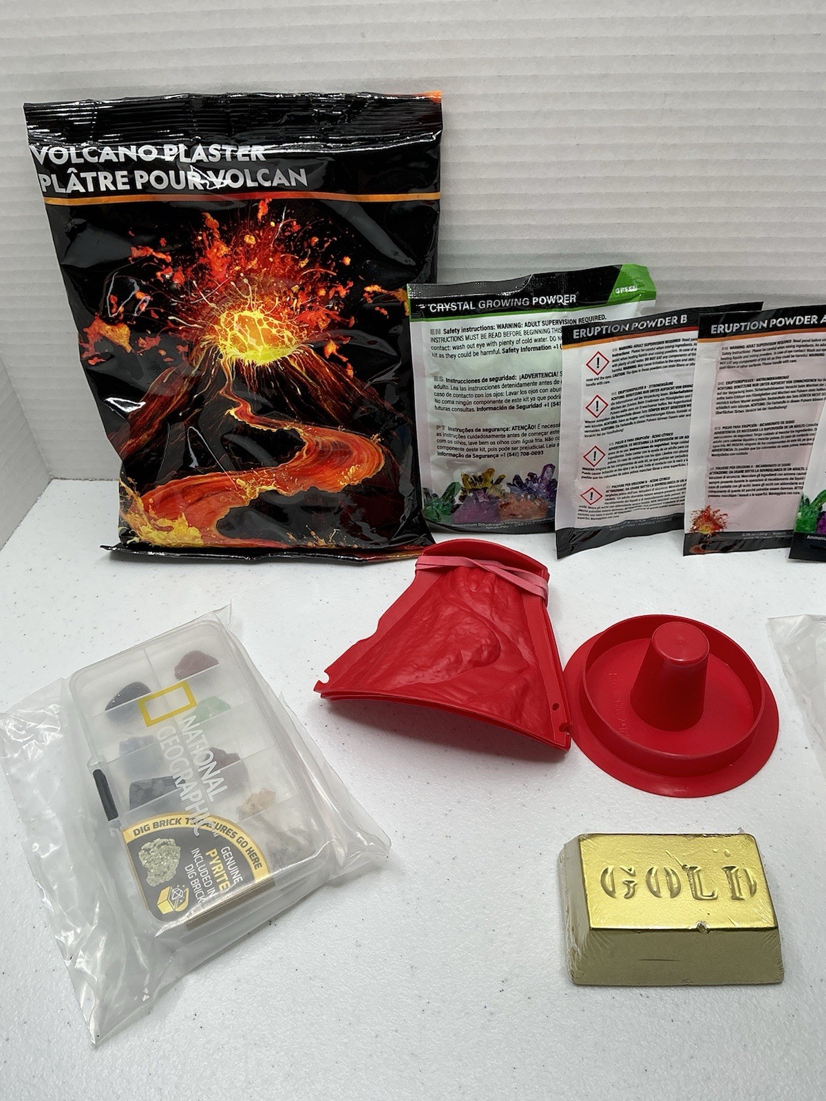 National Geographic Earth Science Kit – STEM Mega Science Series, 15+ Activities