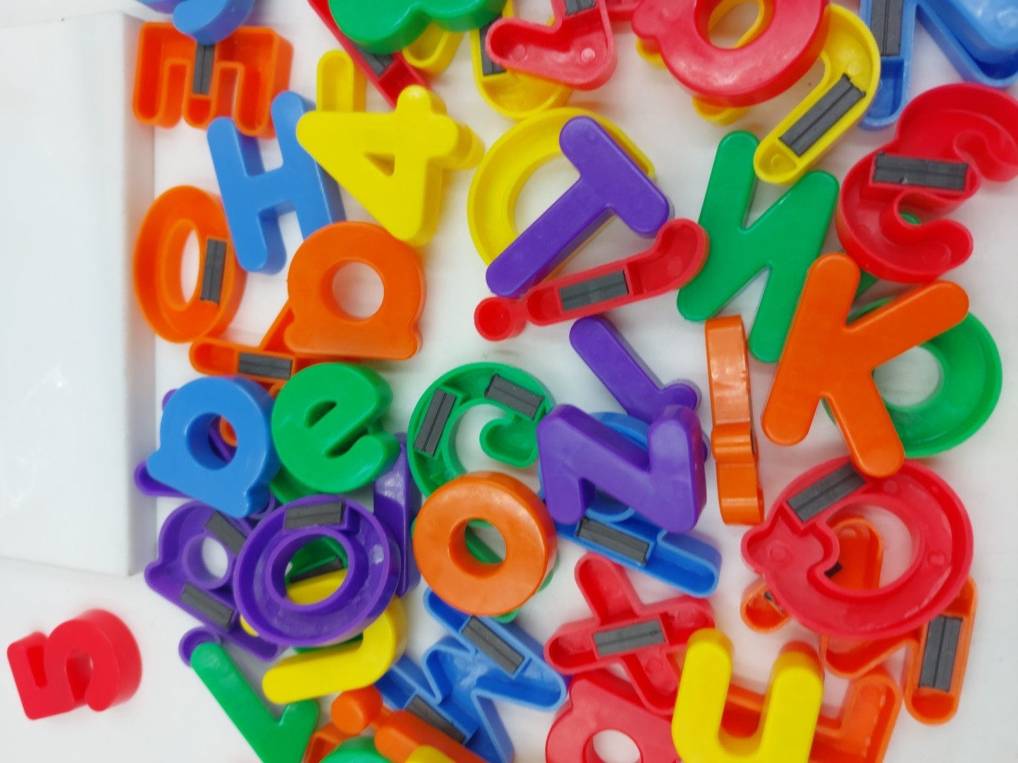 Alphabet Letters and Numbers Colorful Magnets in Clear Case/Bag Reading Phonics