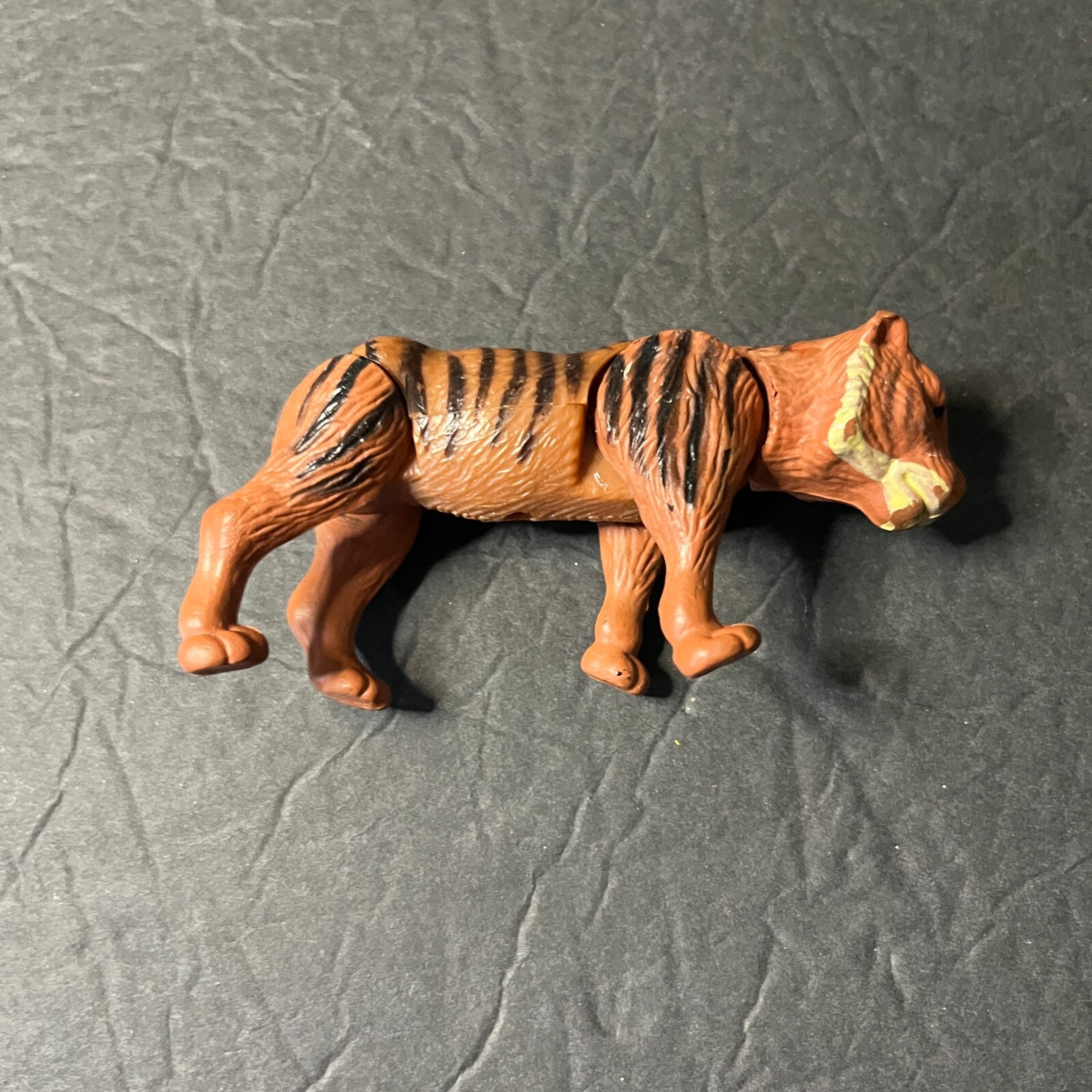 Lot of 9 Animals Figures Plastic Realistic Wild Zoo Giraffe Lion Snakes Camel