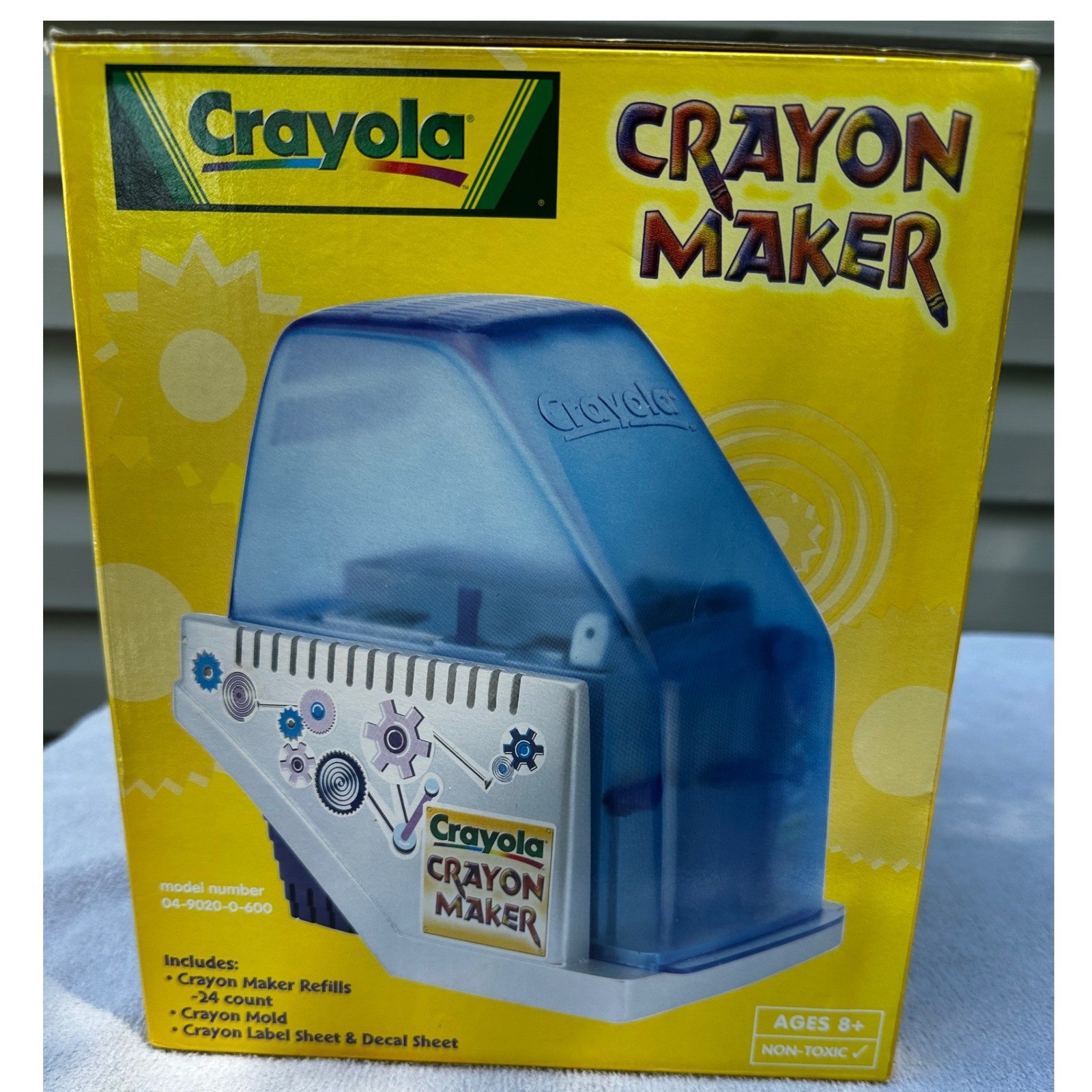 NEW SEALED VTG 2001 Crayola Crayon Maker 04-9020-0-600 Melting Craft Kit Vintage