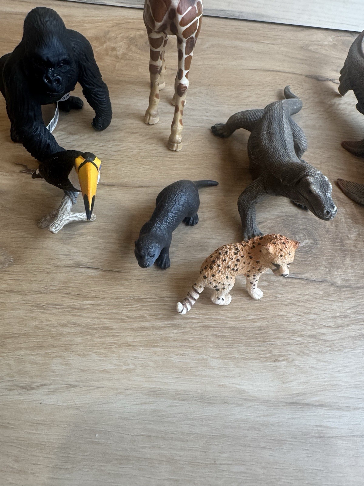 Schleich Animals Lot Of 7 Wild Jungle Gorilla Giraffe Komodo Toucan Otter More