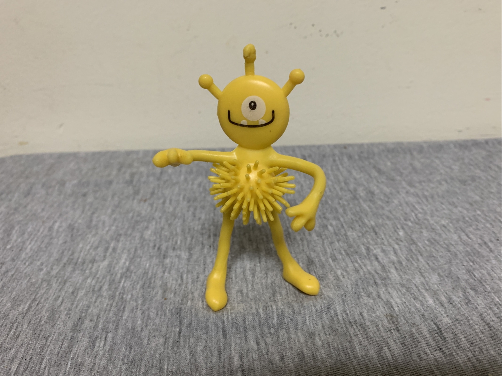 Vintage Koosh One Eye Space Alien Bendable Toy Figure