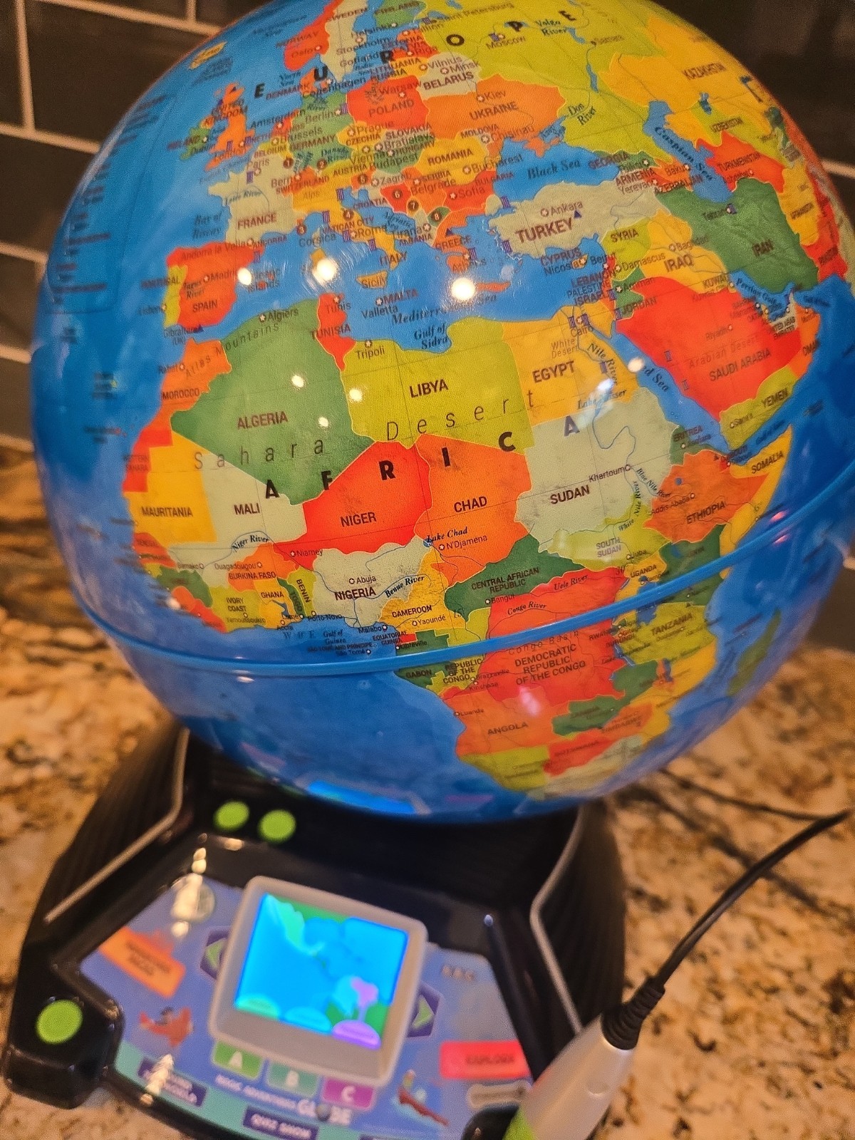 Leapfrog Magic Adventures Globe w/ LCD Video Screen, Kids Toy Interactive