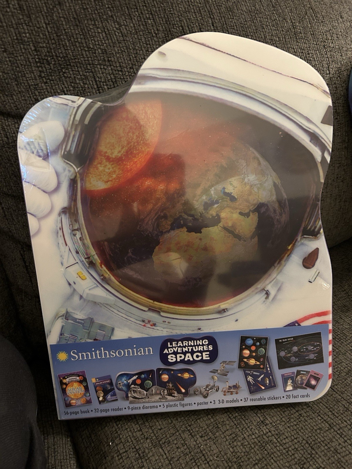 Smithsonian Learning Adventures SPACE Sealed New Activity Set & Educational Kit