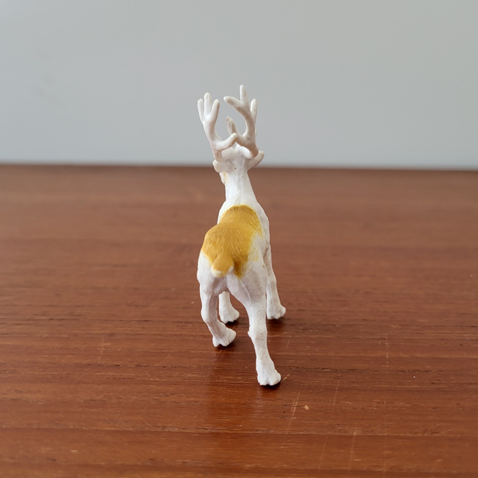 Safari Ltd Caribou Figure Toy Cake Topper Minor Wearing Diorama