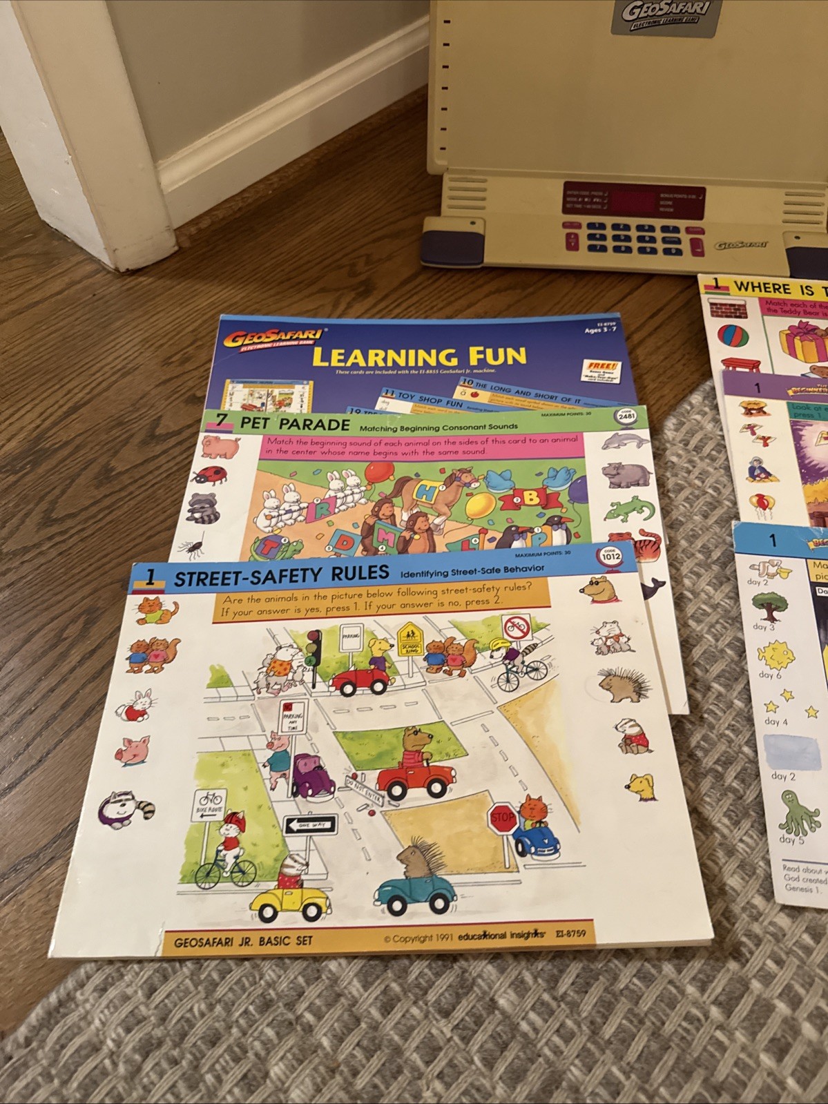 Vintage GeoSafari Electronic Learning Game EI 8865 Tested Works Great w/cards Jr