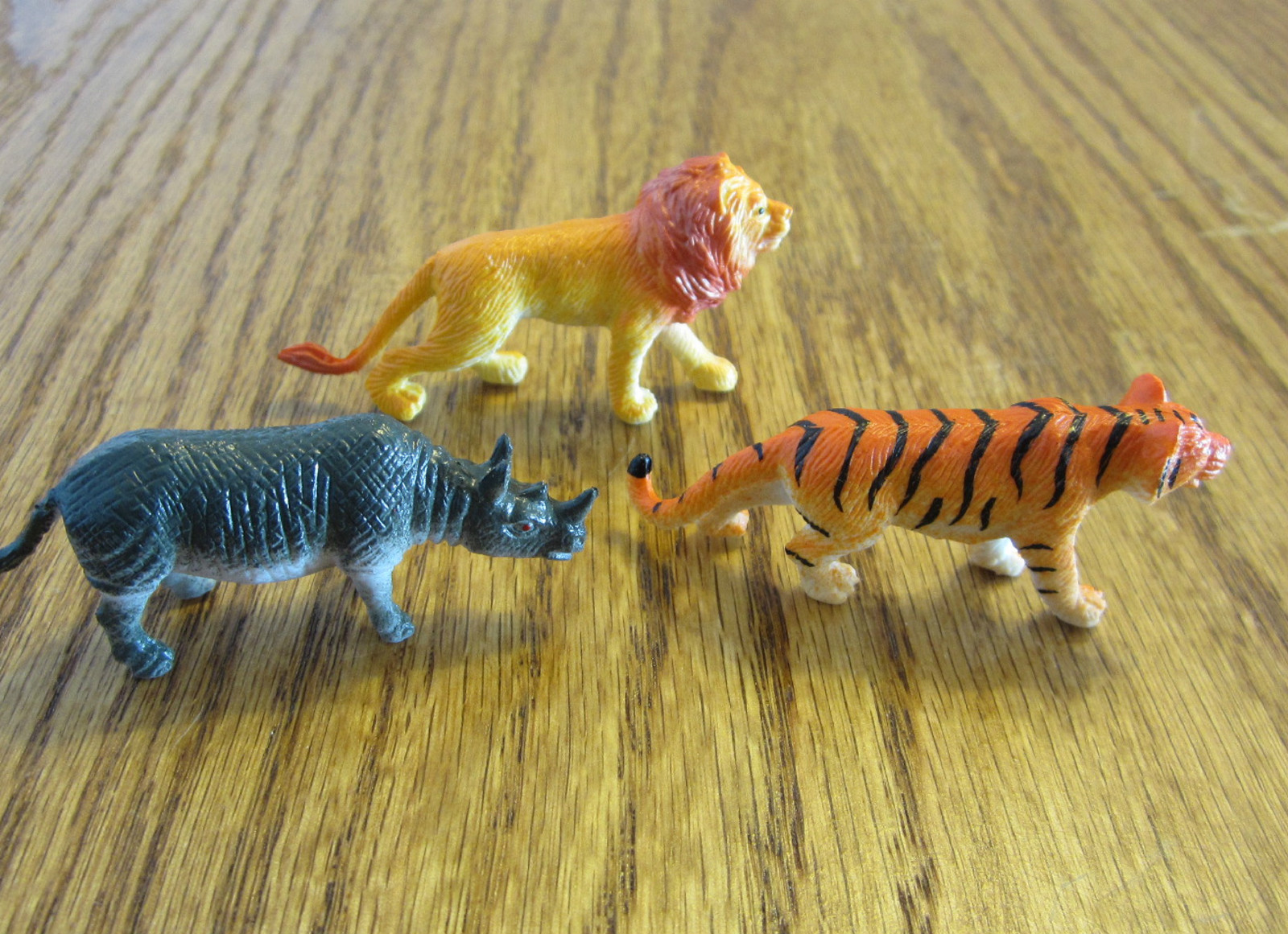 24 NEW ZOO ANIMALS 2″ TOY PLAYSET WILD JUNGLE GORILLA ZEBRA TIGER LION SAFARI