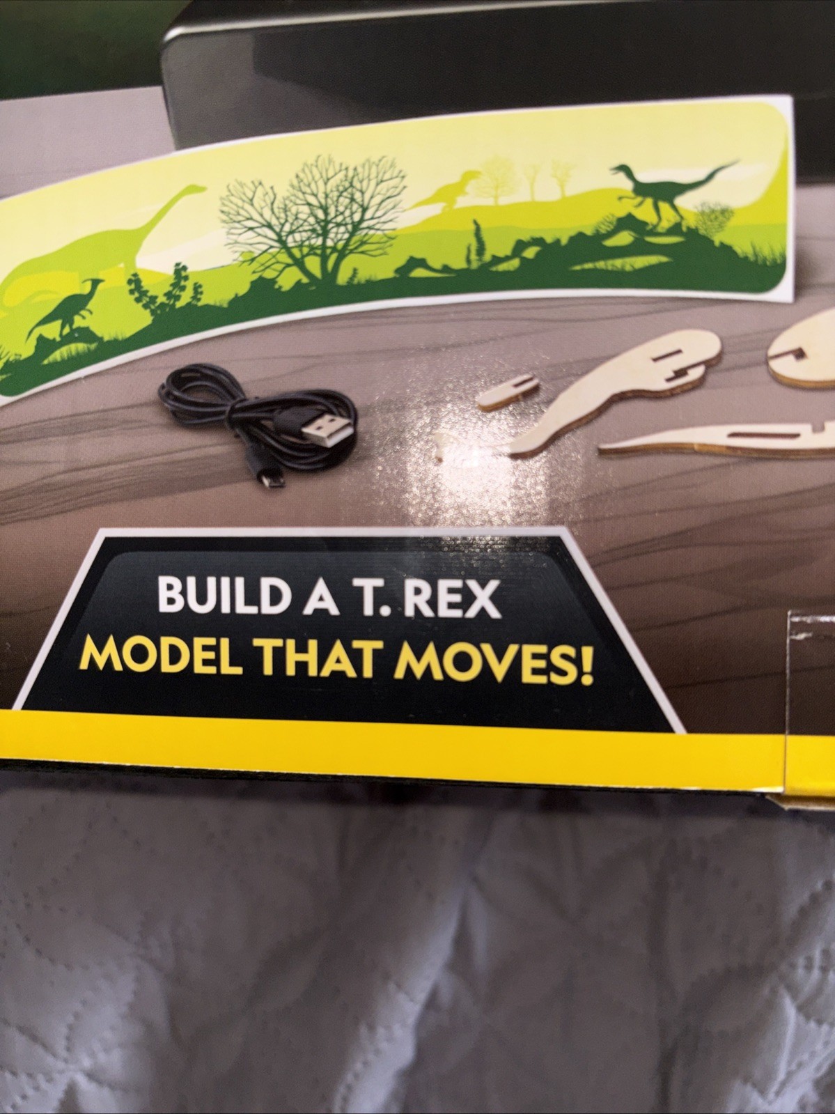 National Geographic Blue Marble STEM Motorized T. Rex Model That Moves Kit