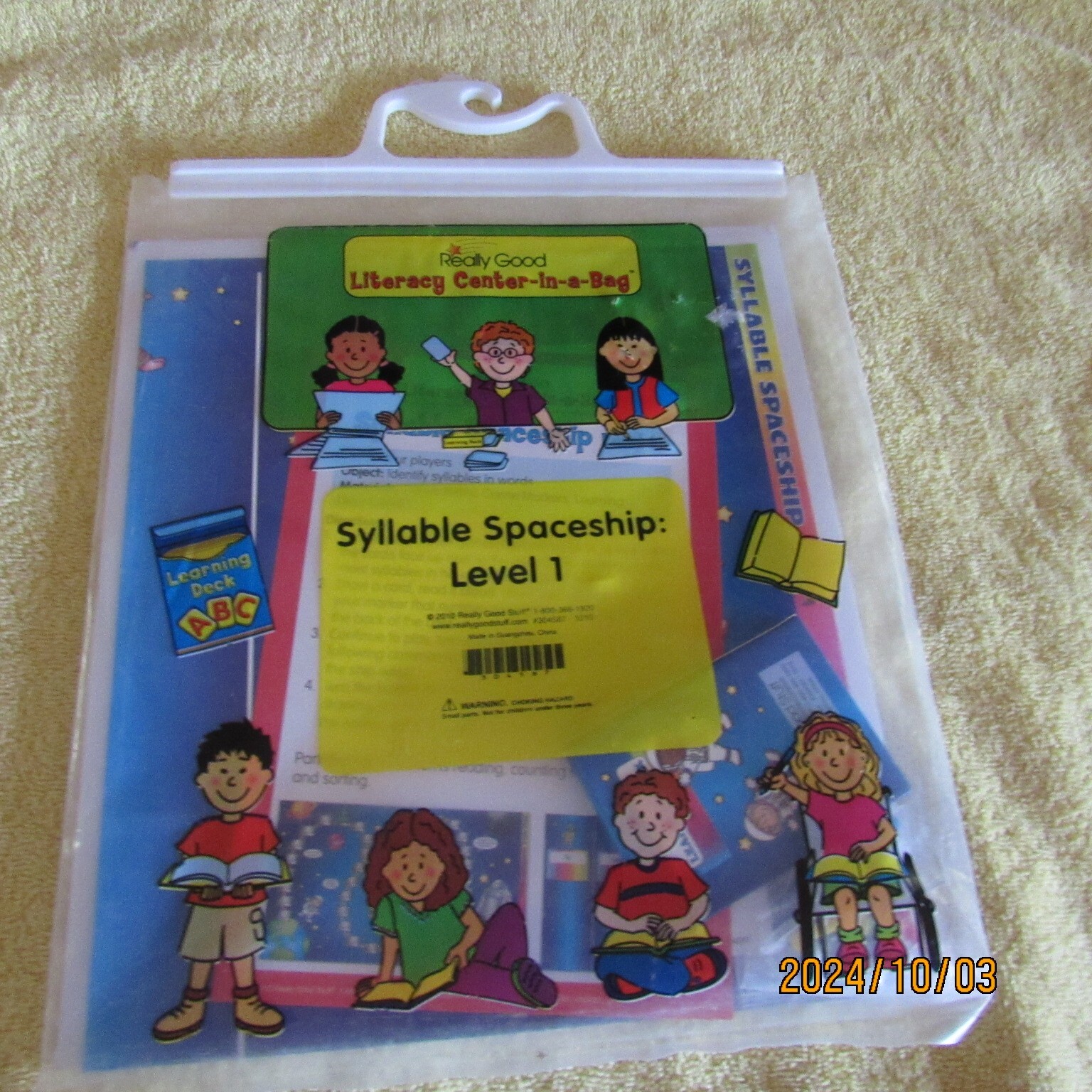 Really Good Stuff-Literacy Center in Bag-Syllable Spaceship-Level 1-2010-Game