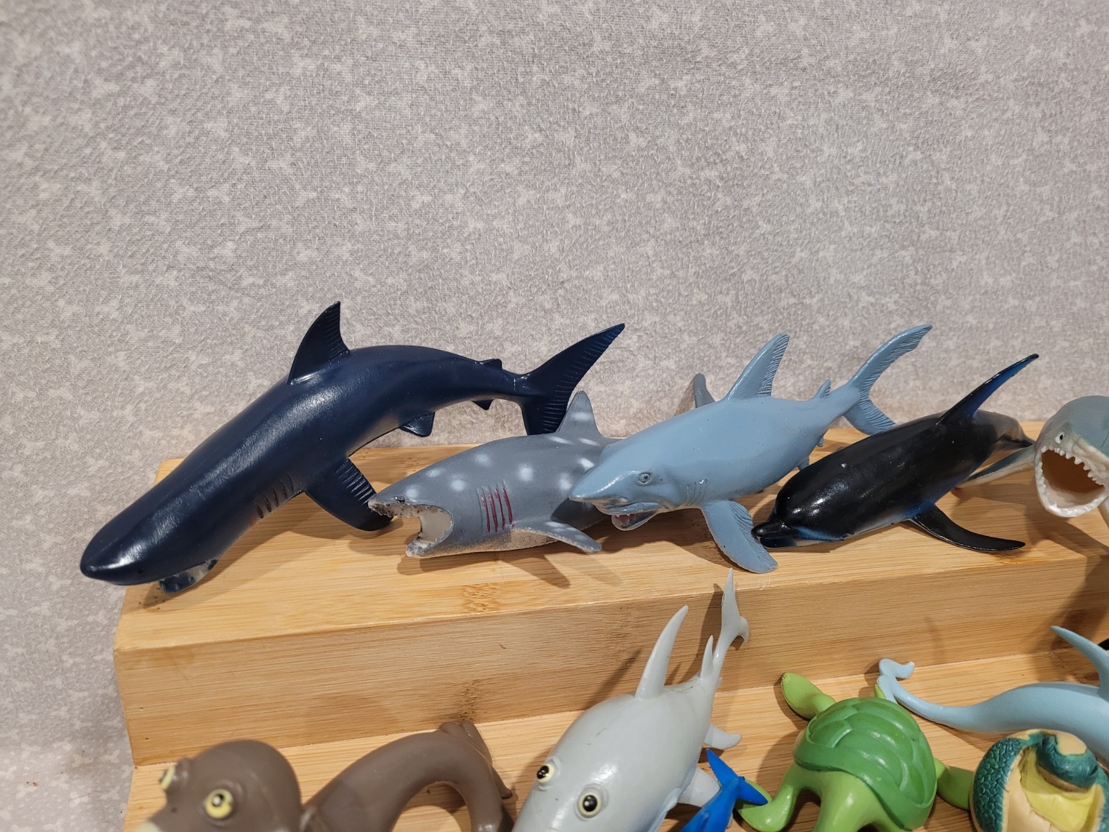 Dolphin Seal Fish Octopus Penguin Shark Marine Ocean Animal Figure Lot 50+ Pcs