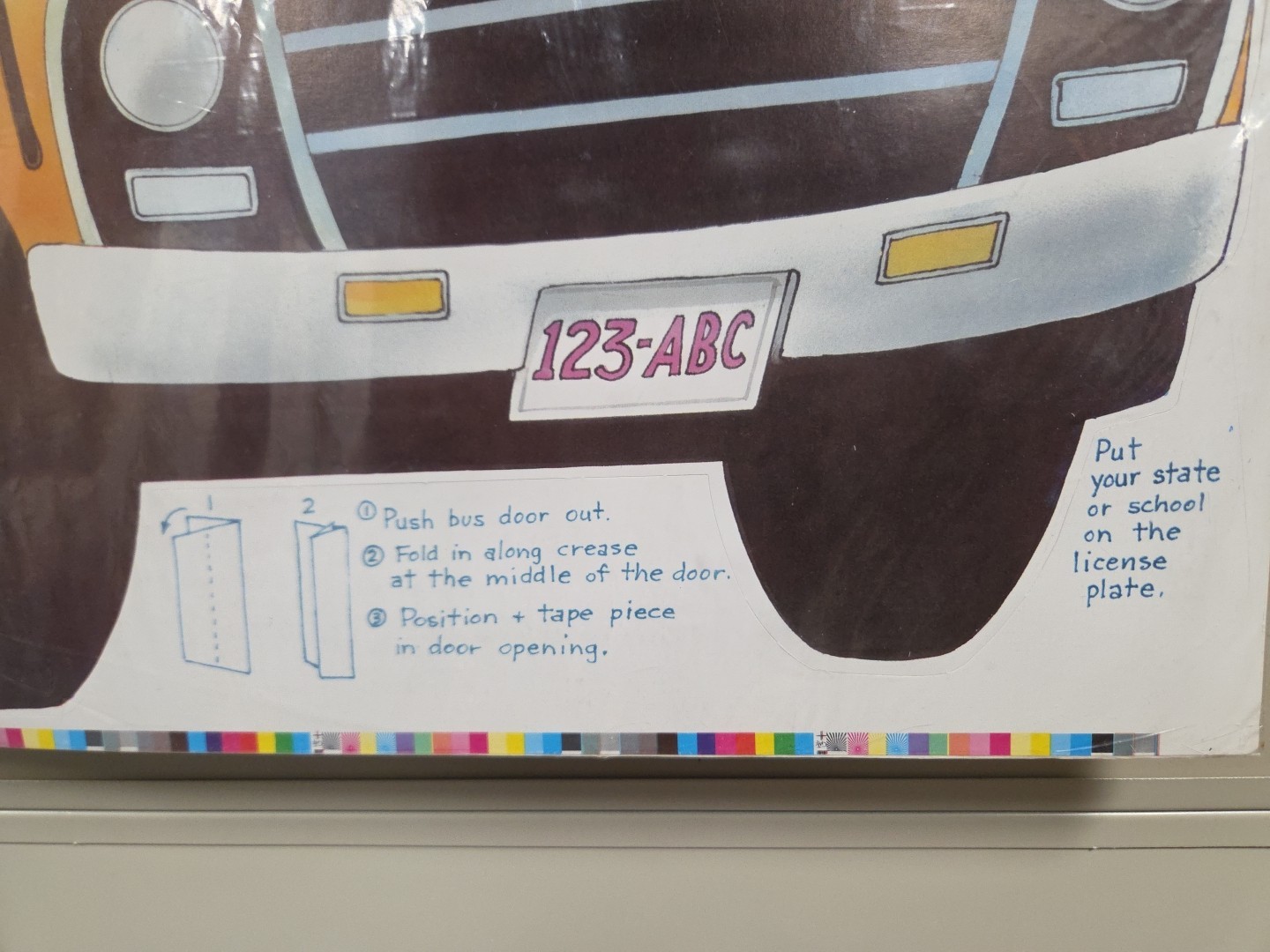 Vintage 3D SCHOOLBUS With Four Banners By Teacher Touch