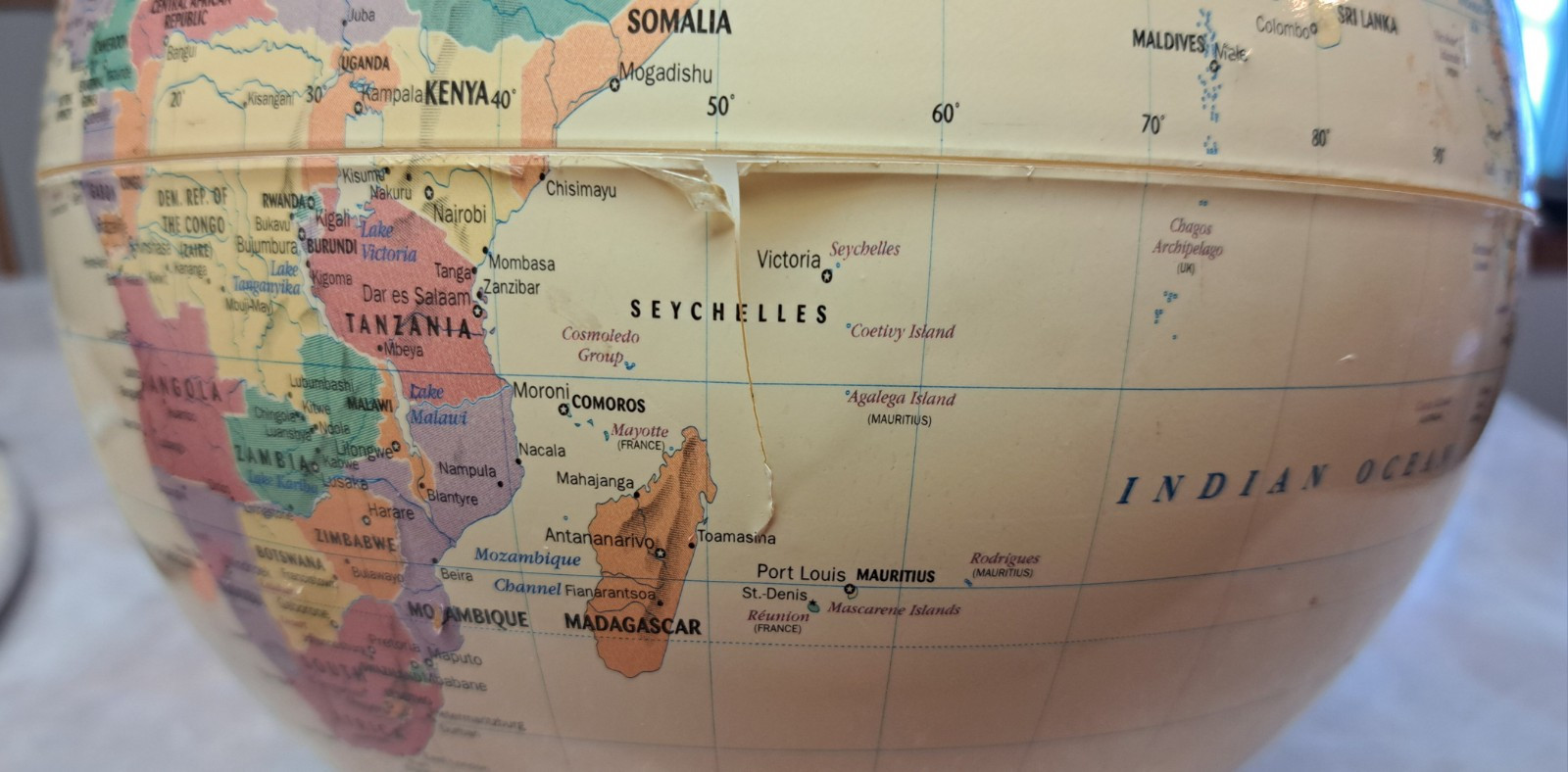 Vtg 1990s GeoSafari World Talking Globe 6498 Interactive STEM Geography Game