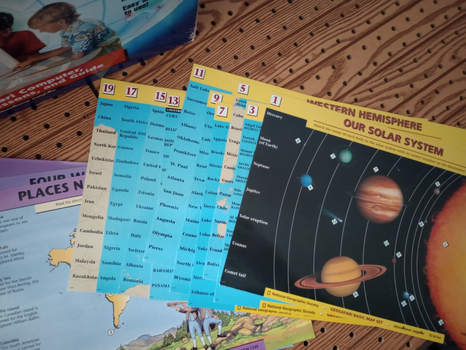Vintage Geosafari Electronic Learning Game with 3 map packs Model EI-8700 *READ*
