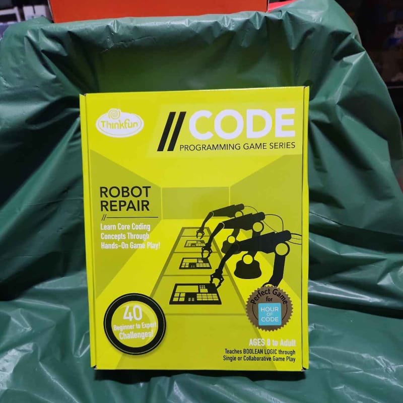 ThinkFun CODE Robot Repair STEM Ages 8+ Coding Logic