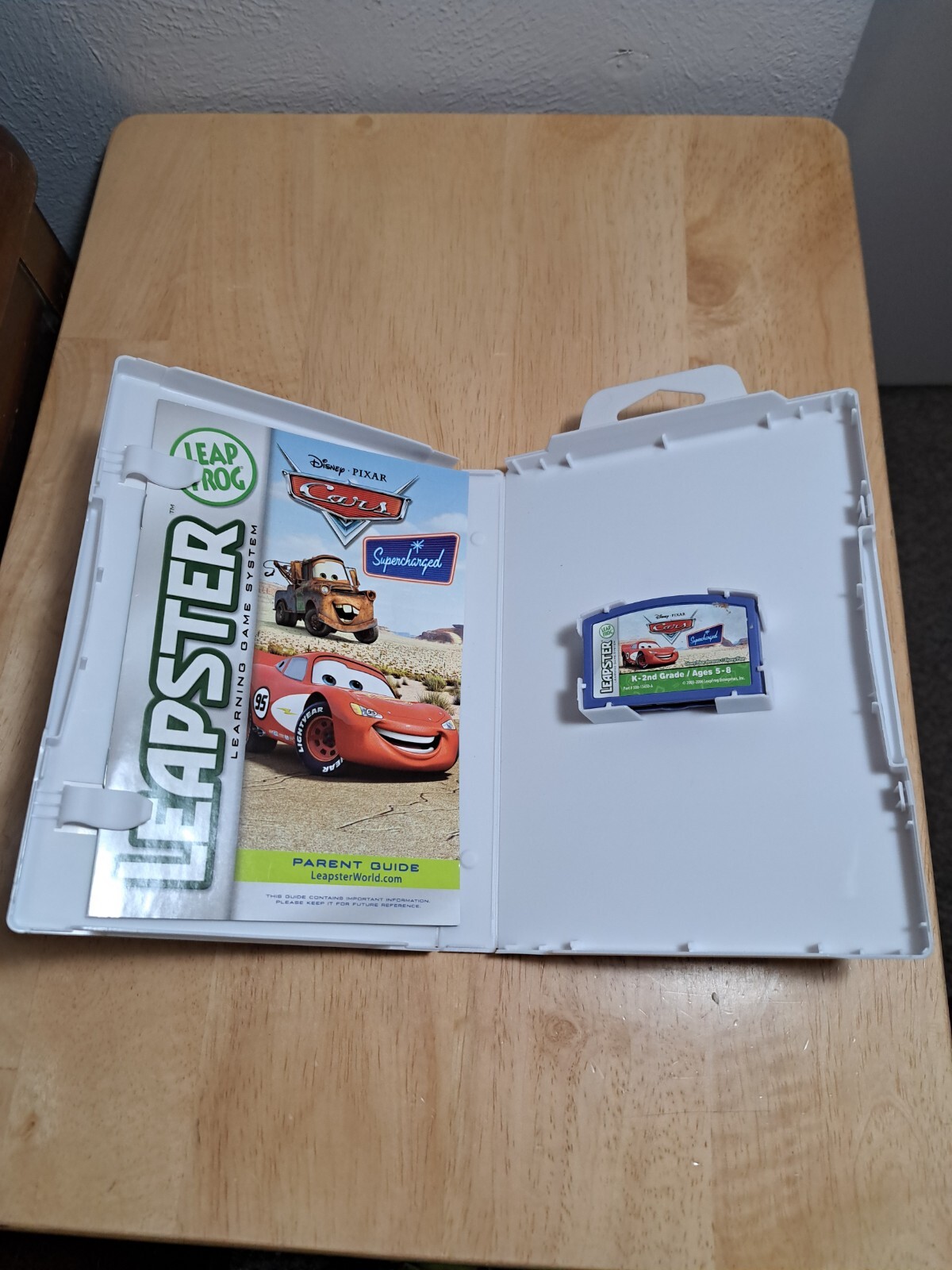 5 Leapster Disney Cars,Toy Story3,Ratatouile,The princess the frog,Tangle Games