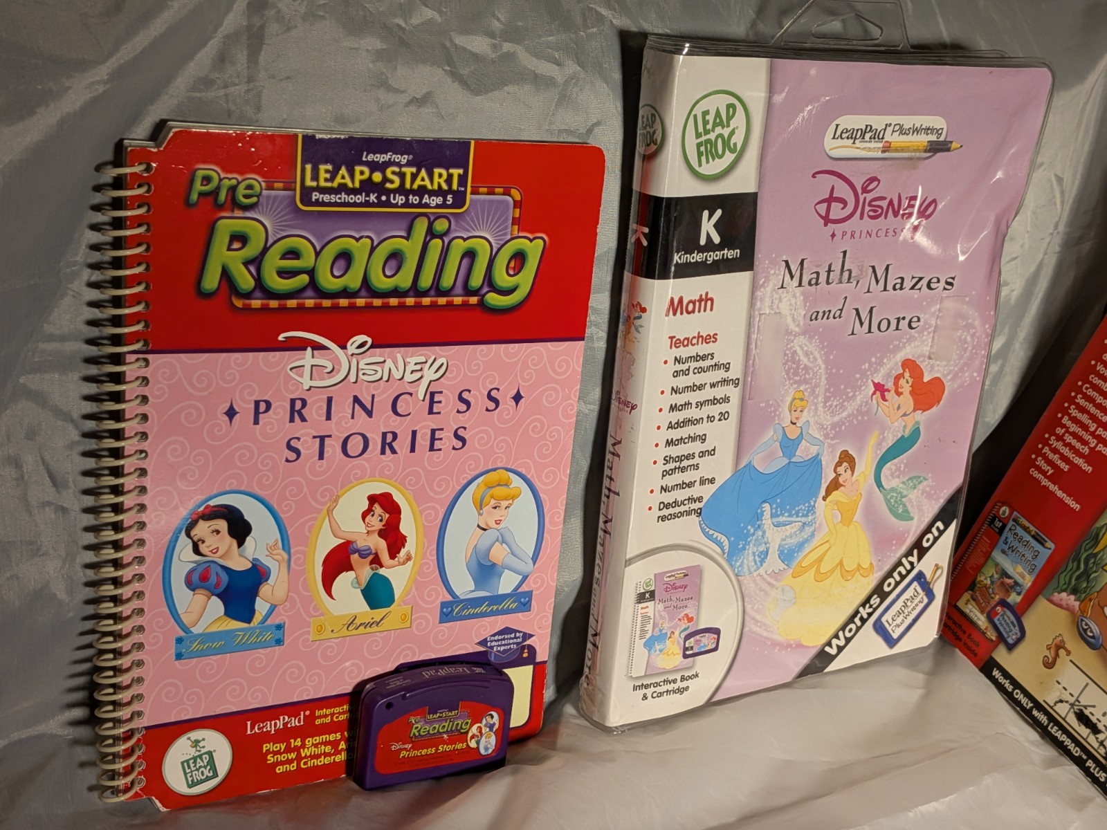 LEAP PAD PLUS WRITING LEARNING SYSTEM BY LEAP FROG WITH 5 BOOKS & CARTRIDGES.