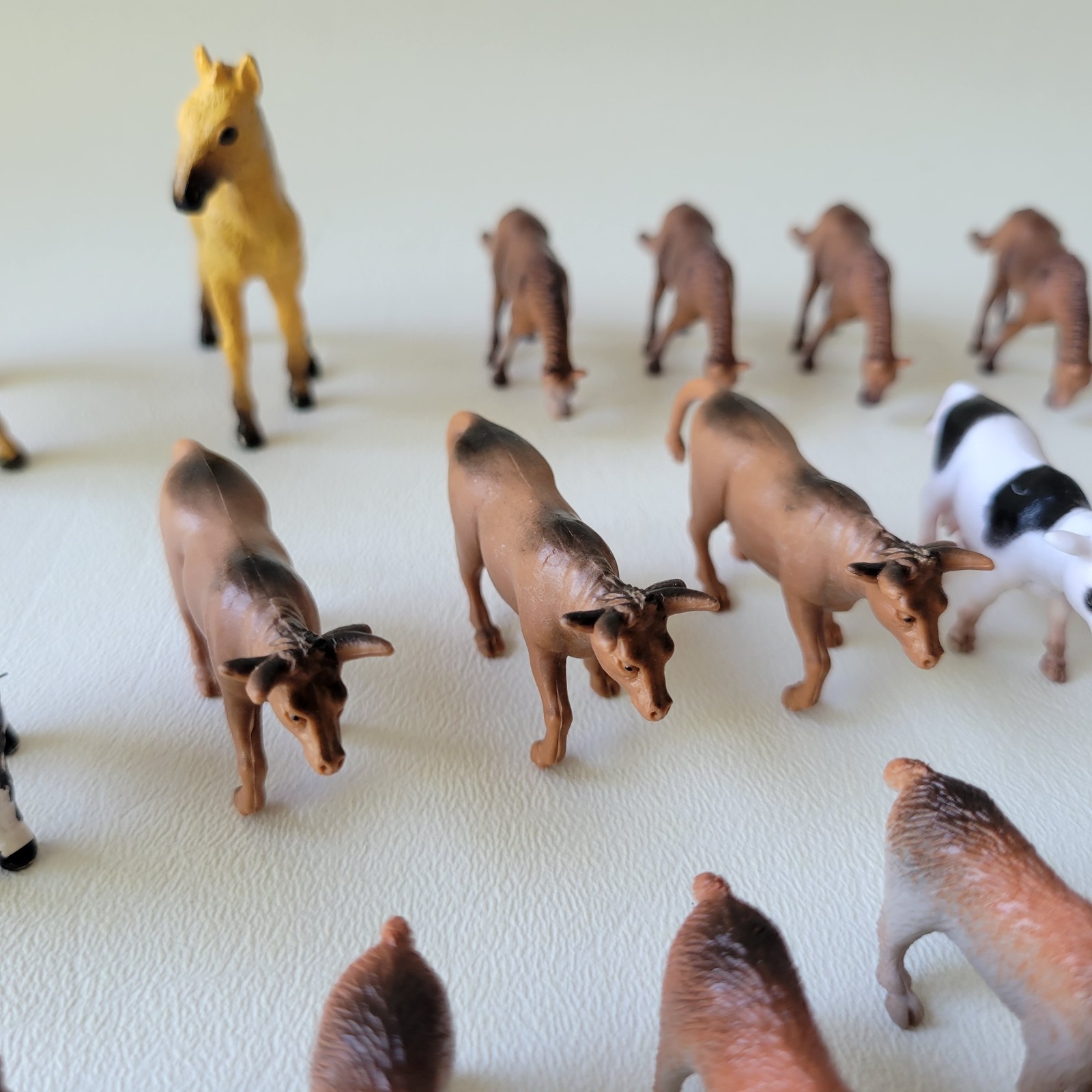 30pc Farm Animal Mini Figures: 7 Branded (Britains, Ertl, Jarman) + 23 Unbranded
