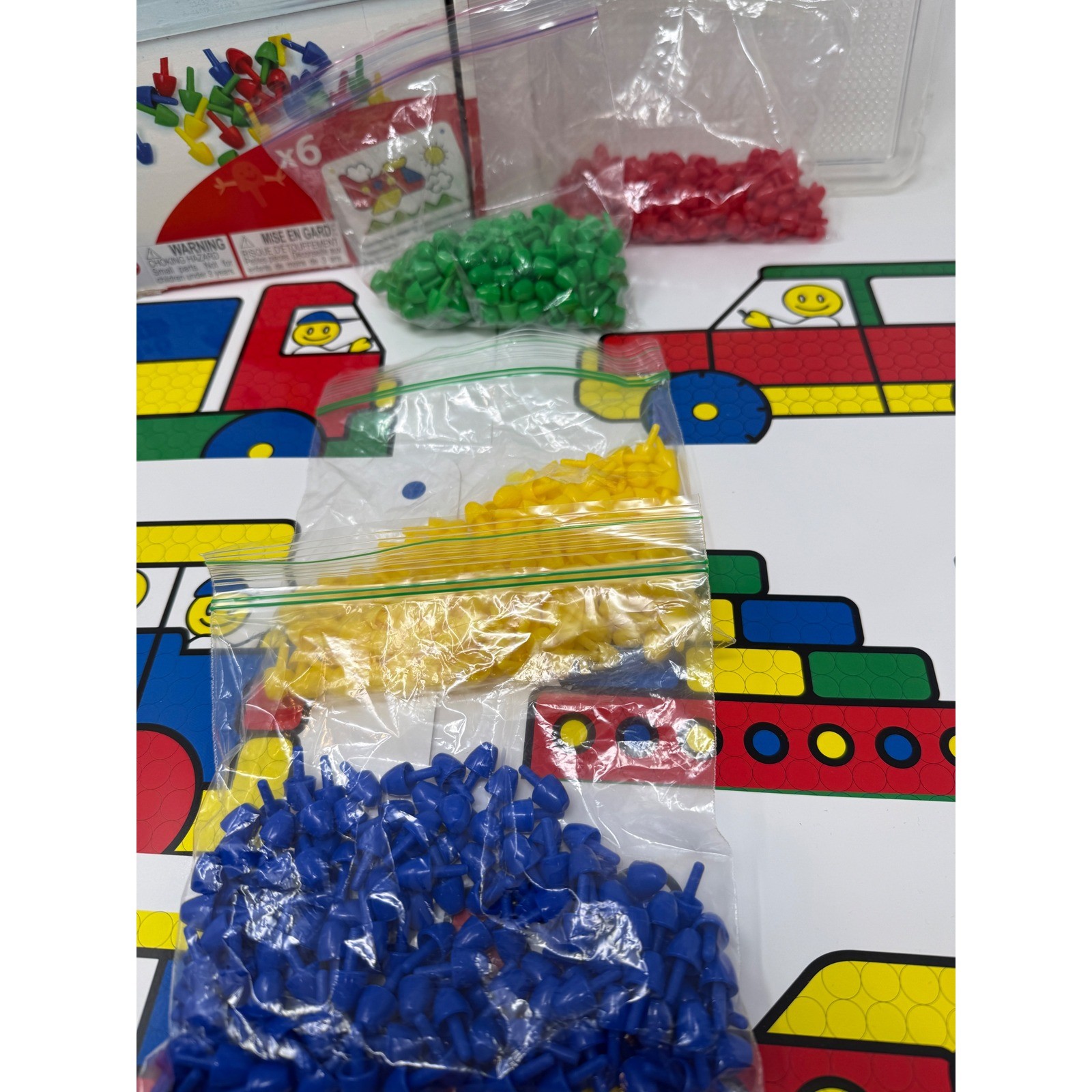 Miniland Educational Pegs 600 Pcs 10mm Mosaic Game Art Set with 6 Pattern Cards