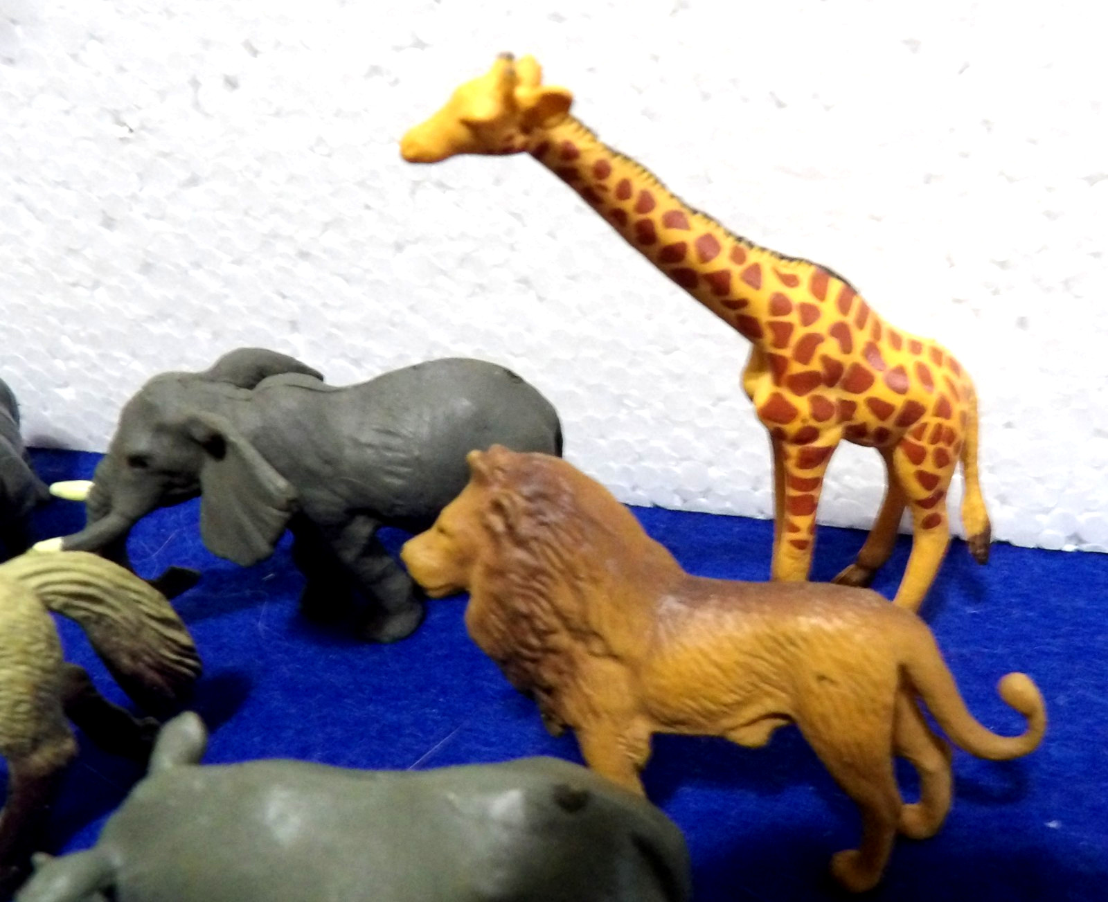 12 Neat Small Composit Zoo Animals Giraffe 2 7/8″ Tall to Crocodile 2 1/2″ Long