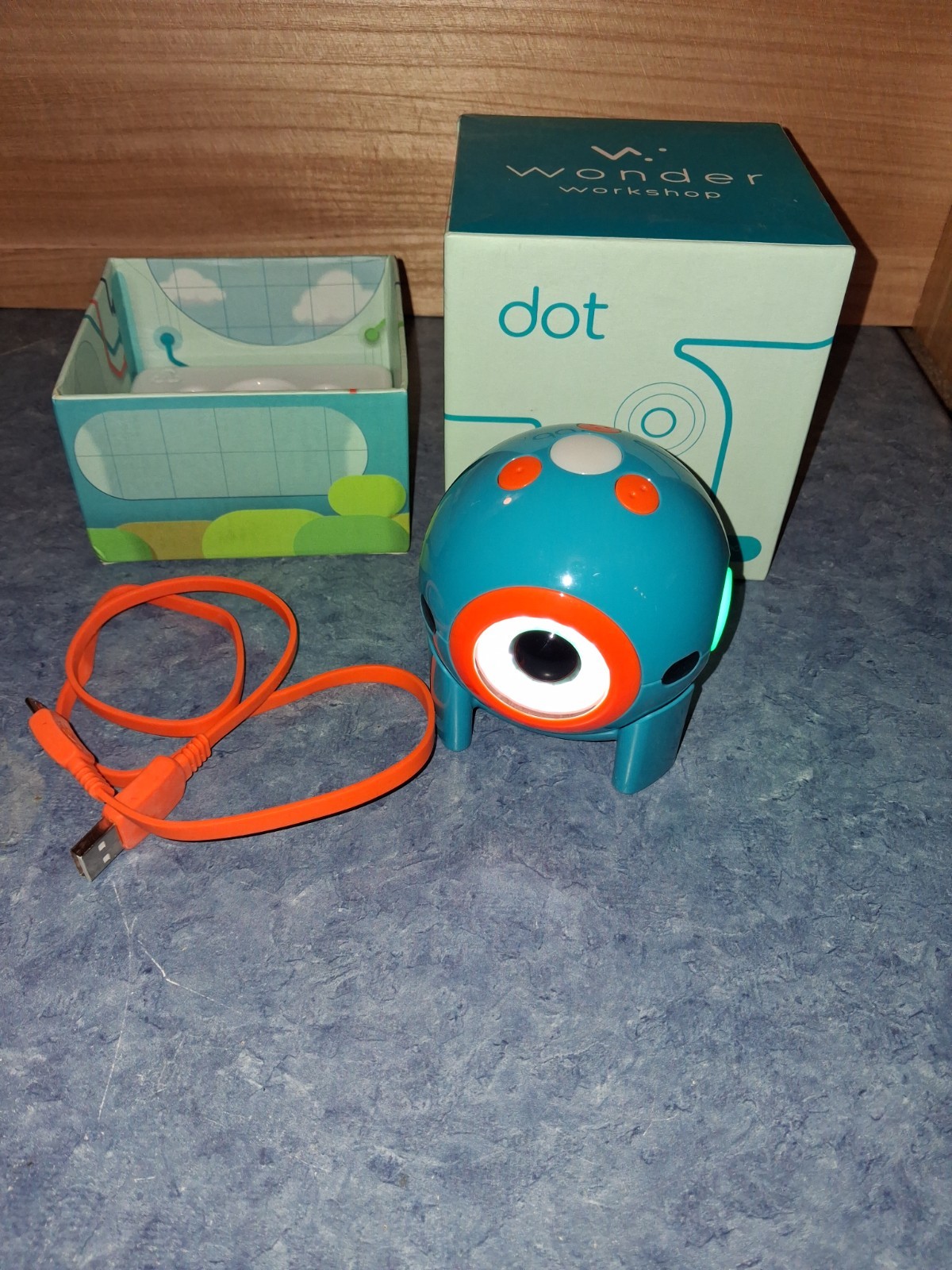 Blue Wonder Workshop Dot Robot D001, Lightly Used-Works Perfect-No Damage-