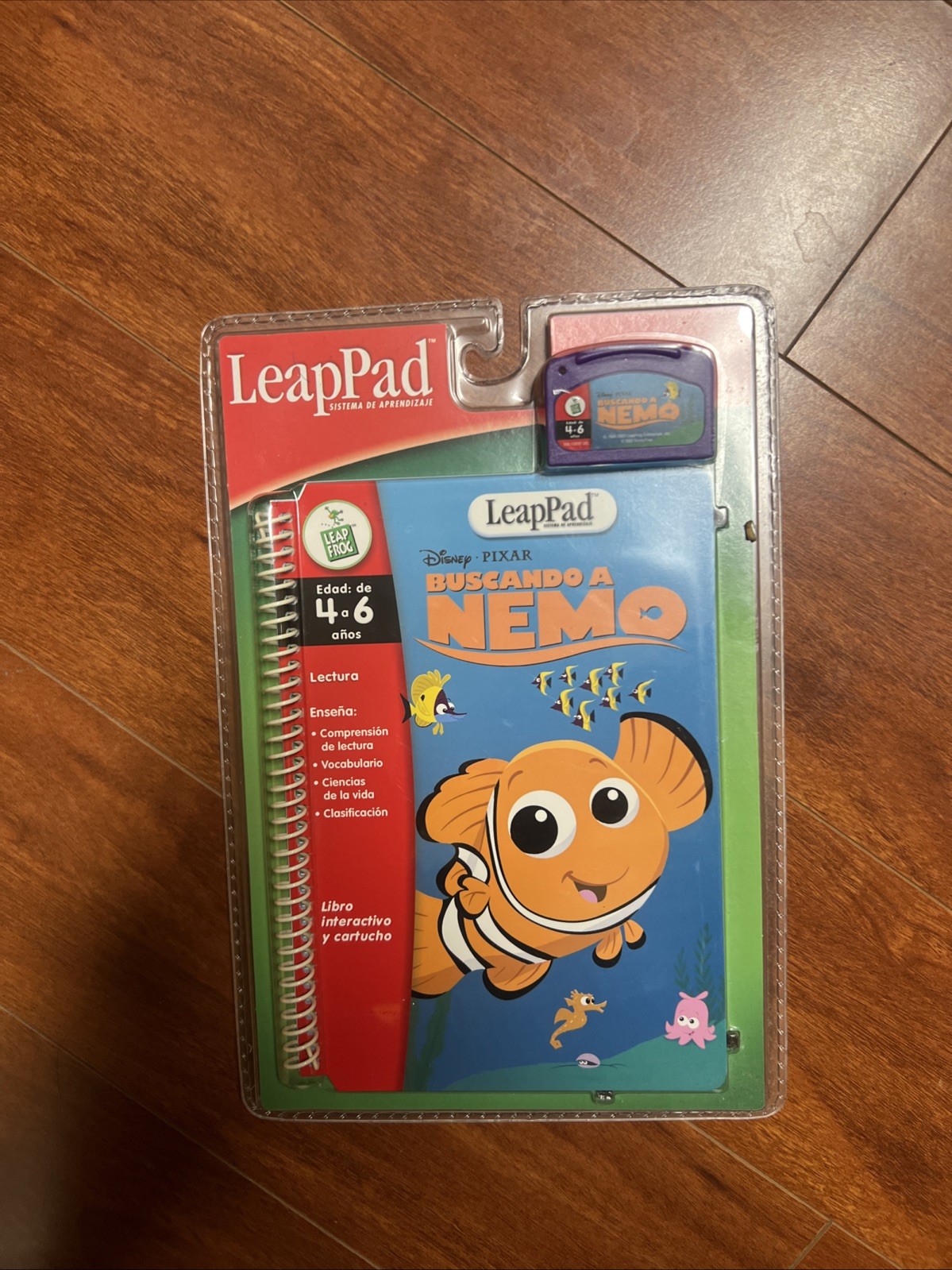 LeapFrog Disney LeapPad Finding Nemo Book and Cartridge In Spanish