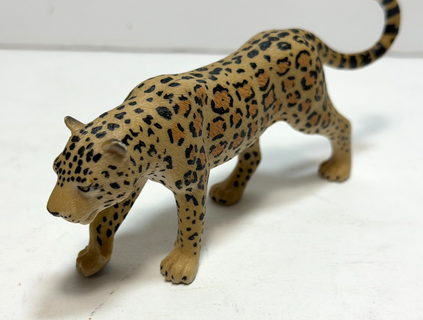 Mojo 2010 Spotted Leopard Figure Toy