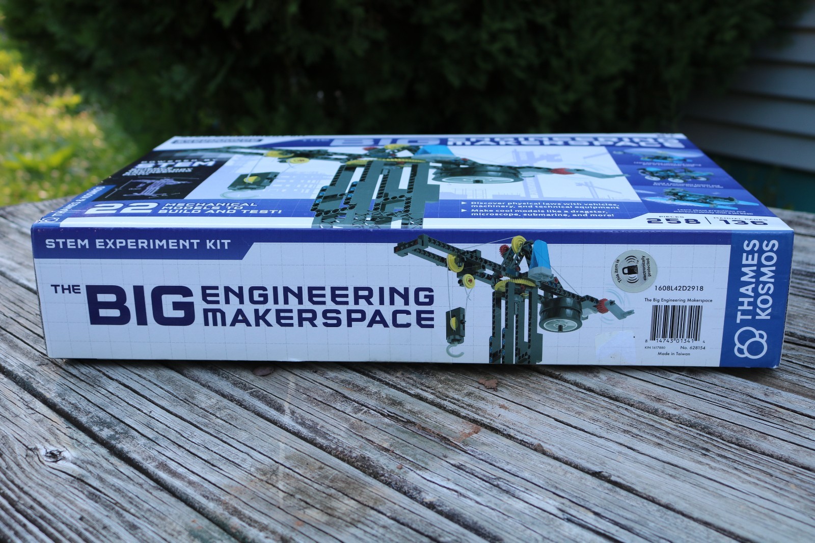 Thames & Kosmos The Big Engineering Makerspace Kit New STEM Physics THK628154