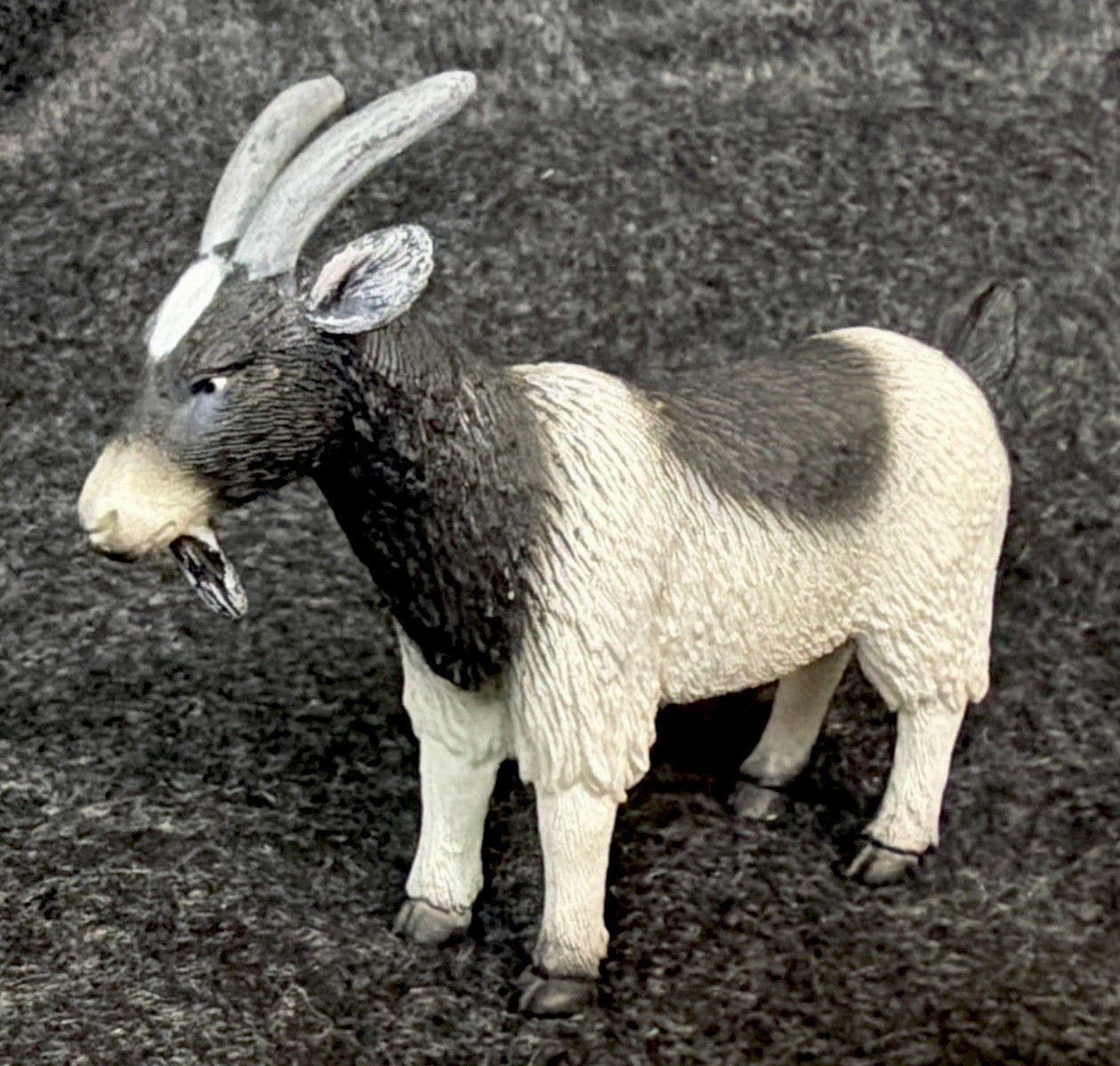 Mojo Billy Goat Figure Blk/ Wht Realistic Wildlife Farm Animal Figurine 4″ 2010