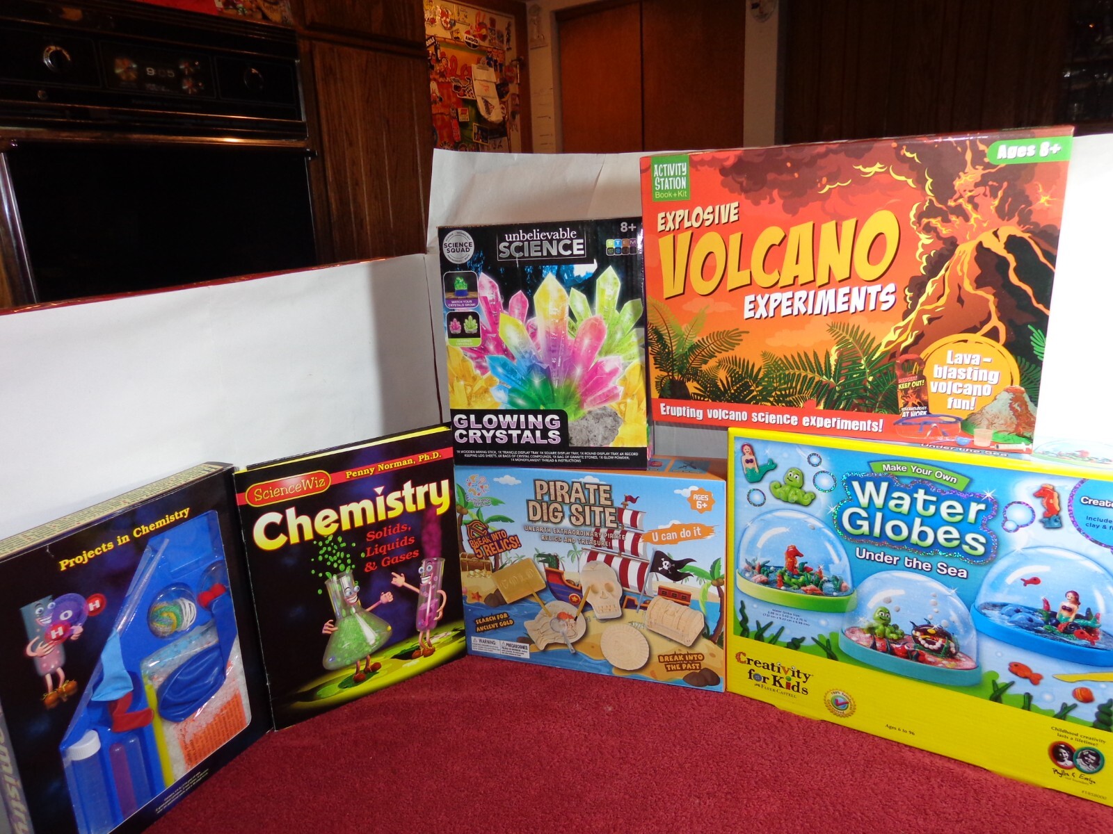 5 PIECE UNUSED CHEMISTRY-SCIENCE-CREATIVITY PLAY SETS ALL NEVER USED NICE – L253