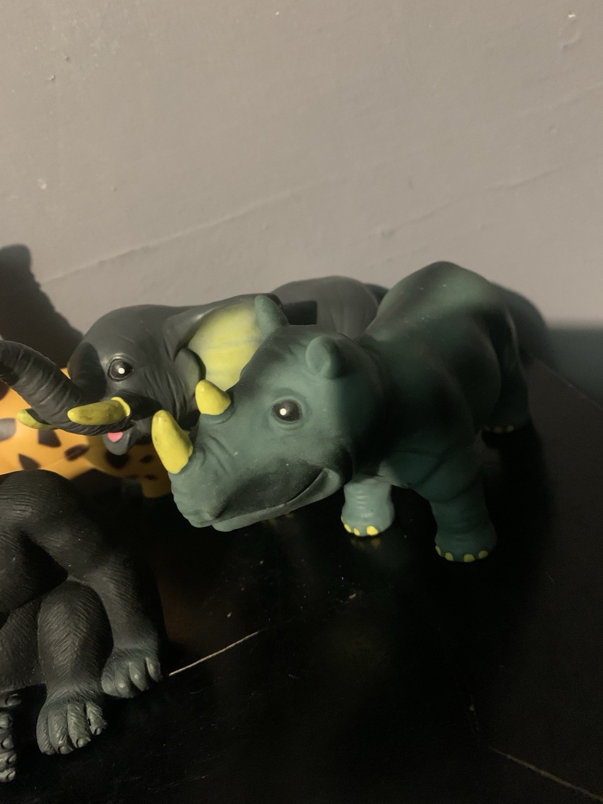 Lot Of 5 Vintage/Modern Animal Figures Hard Rubber Safari Toys Gorilla Giraffe