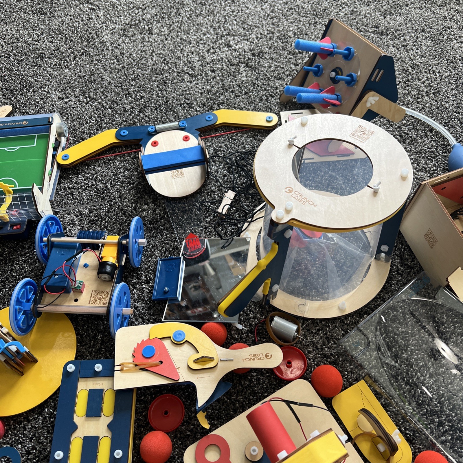 Crunch Labs By Mark Rober. Lot of 19 Kits Built And Parts ALL MANUALS!! YR 1 & 2