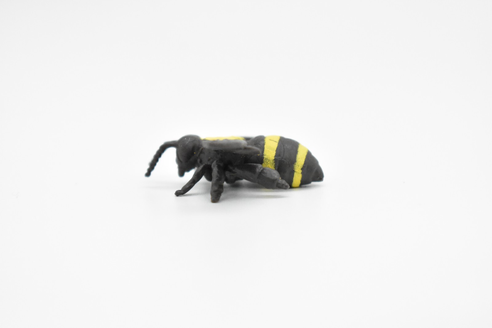 Bumblebee, Flexible, Soft Rubber Toy Bee Model Bug 1″ F3416 B33