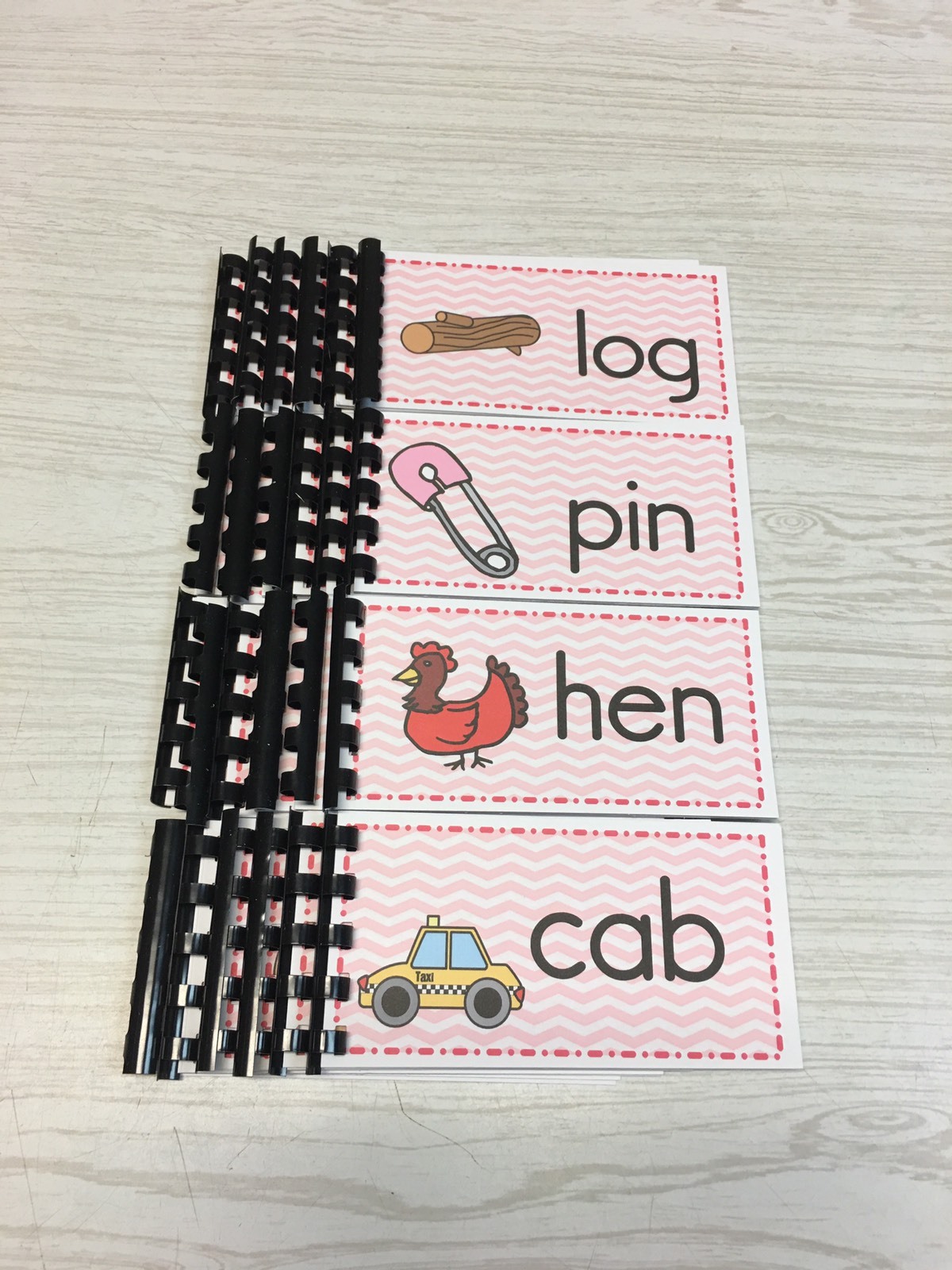 NEW Montessori Materials -The Pink Series – 24 CVC Word Families Booklets Pre-K