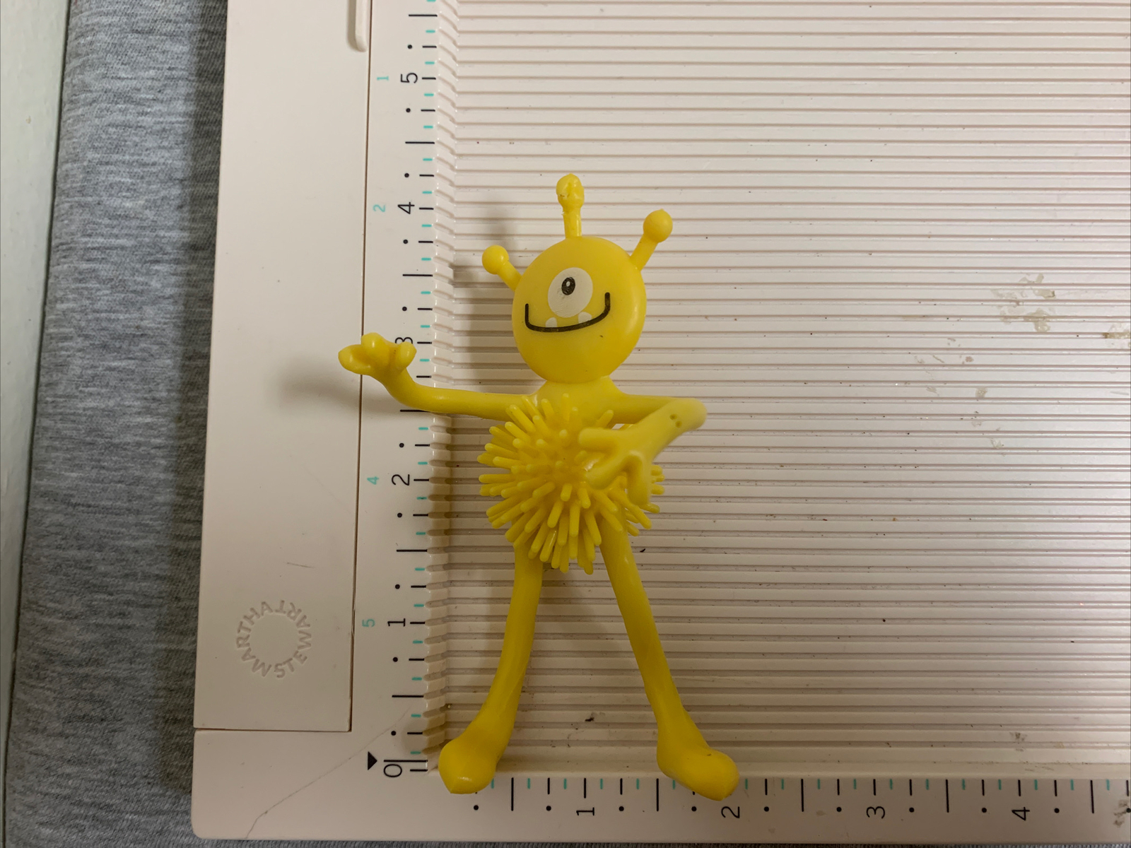 Vintage Koosh One Eye Space Alien Bendable Toy Figure