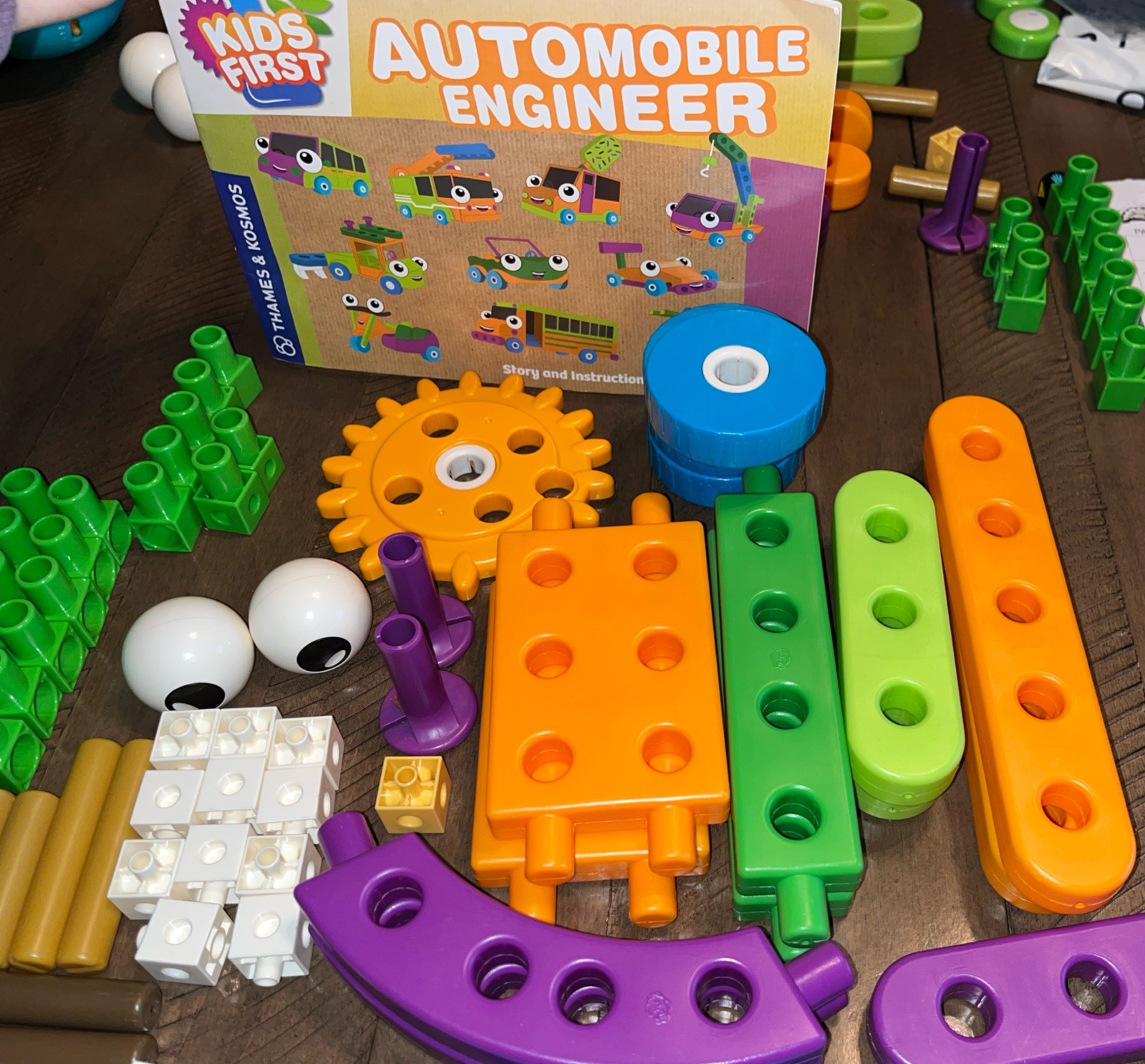 100+ Piece Thames & Kosmos Kids First Automobile Engineer Kit w Storybook **