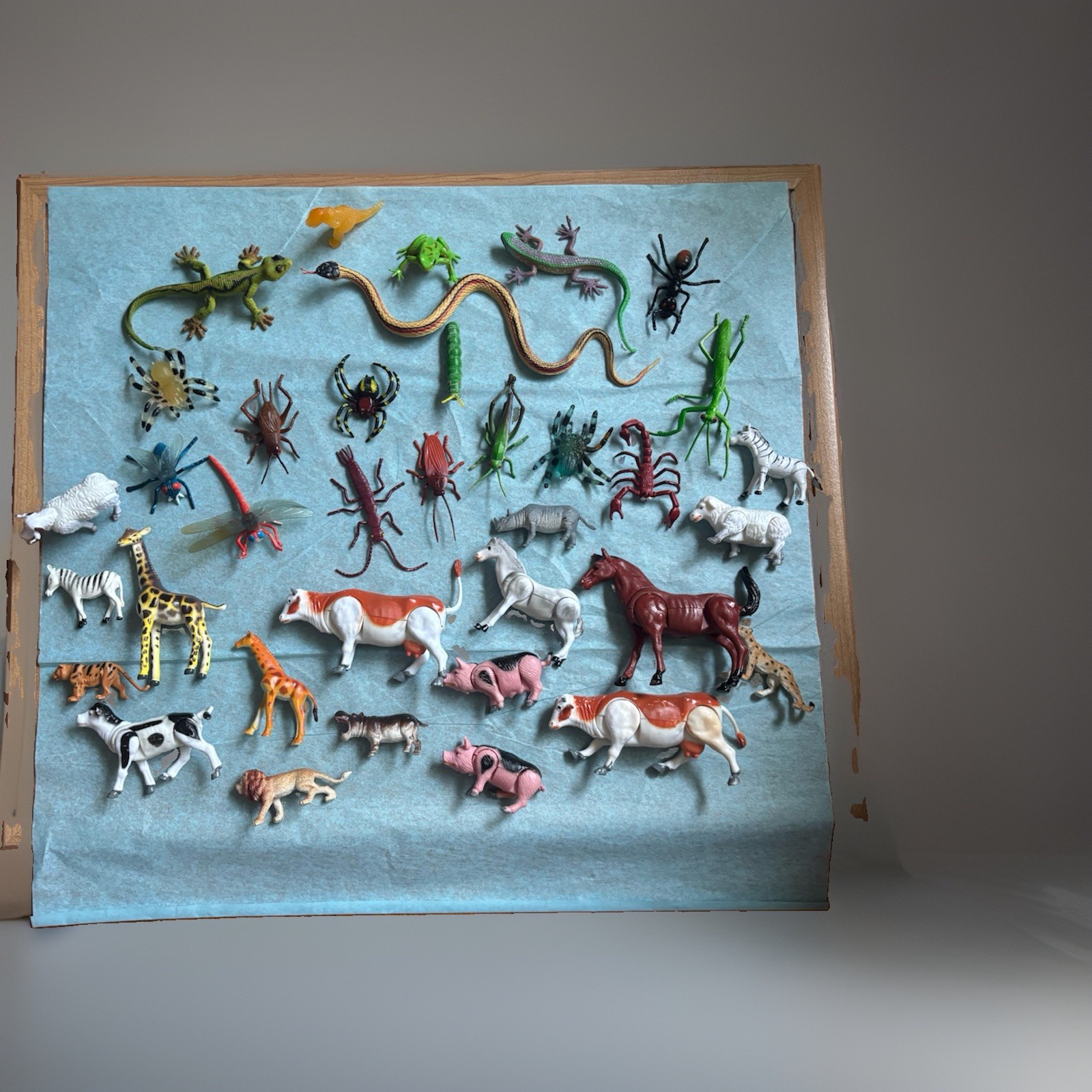 Bulk Lot of 36 Plastic Toy Animals & Bugs – Frogs, Snakes, Lizards, Insects