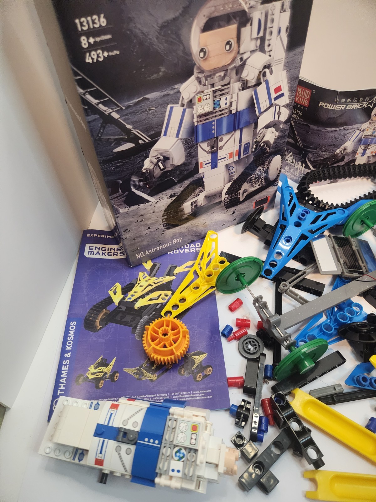 STEM Thames & Kosmos Engineering Makerspace Power Brick Robot & Vehicle Set –…