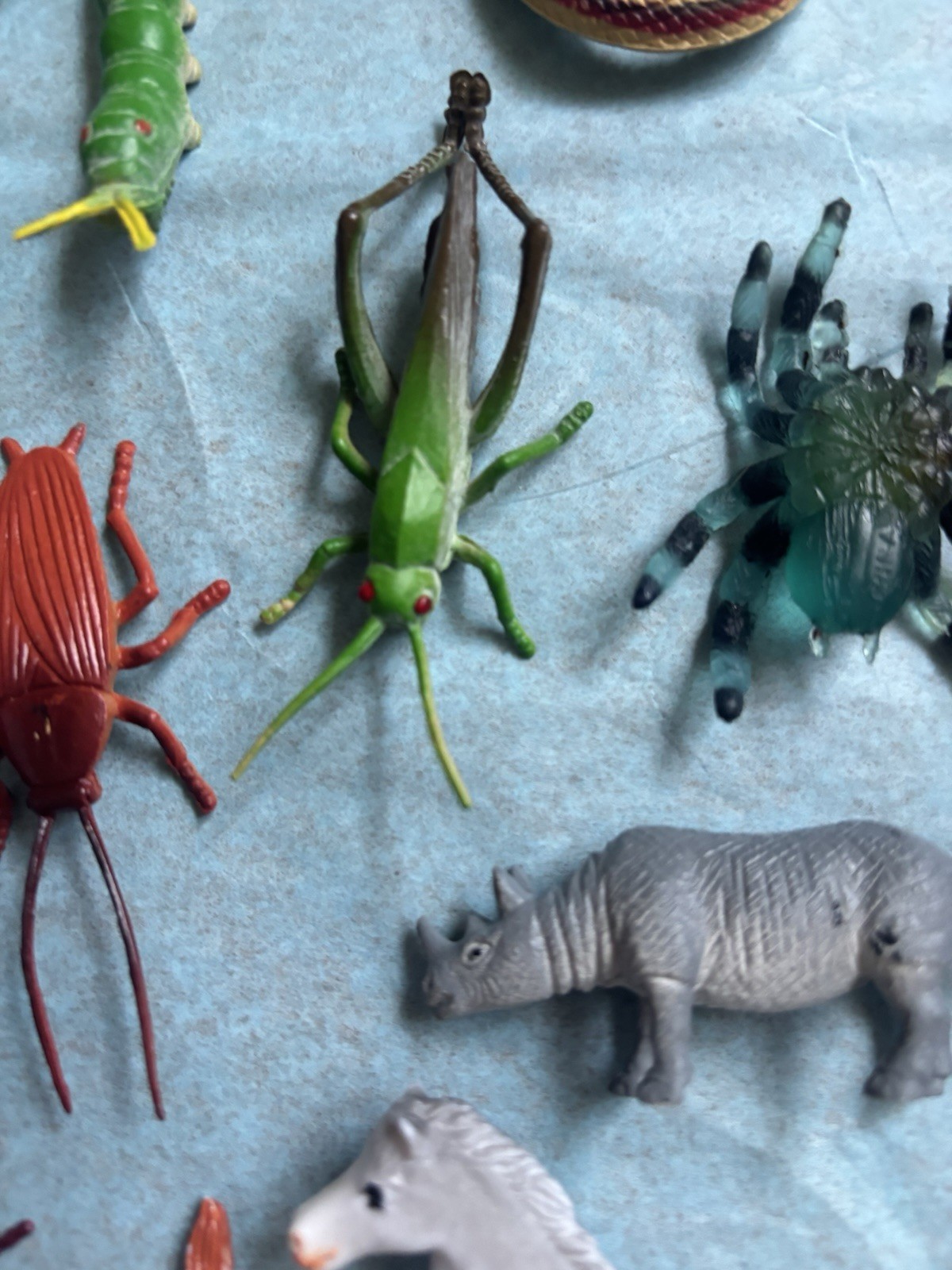 Bulk Lot of 36 Plastic Toy Animals & Bugs – Frogs, Snakes, Lizards, Insects
