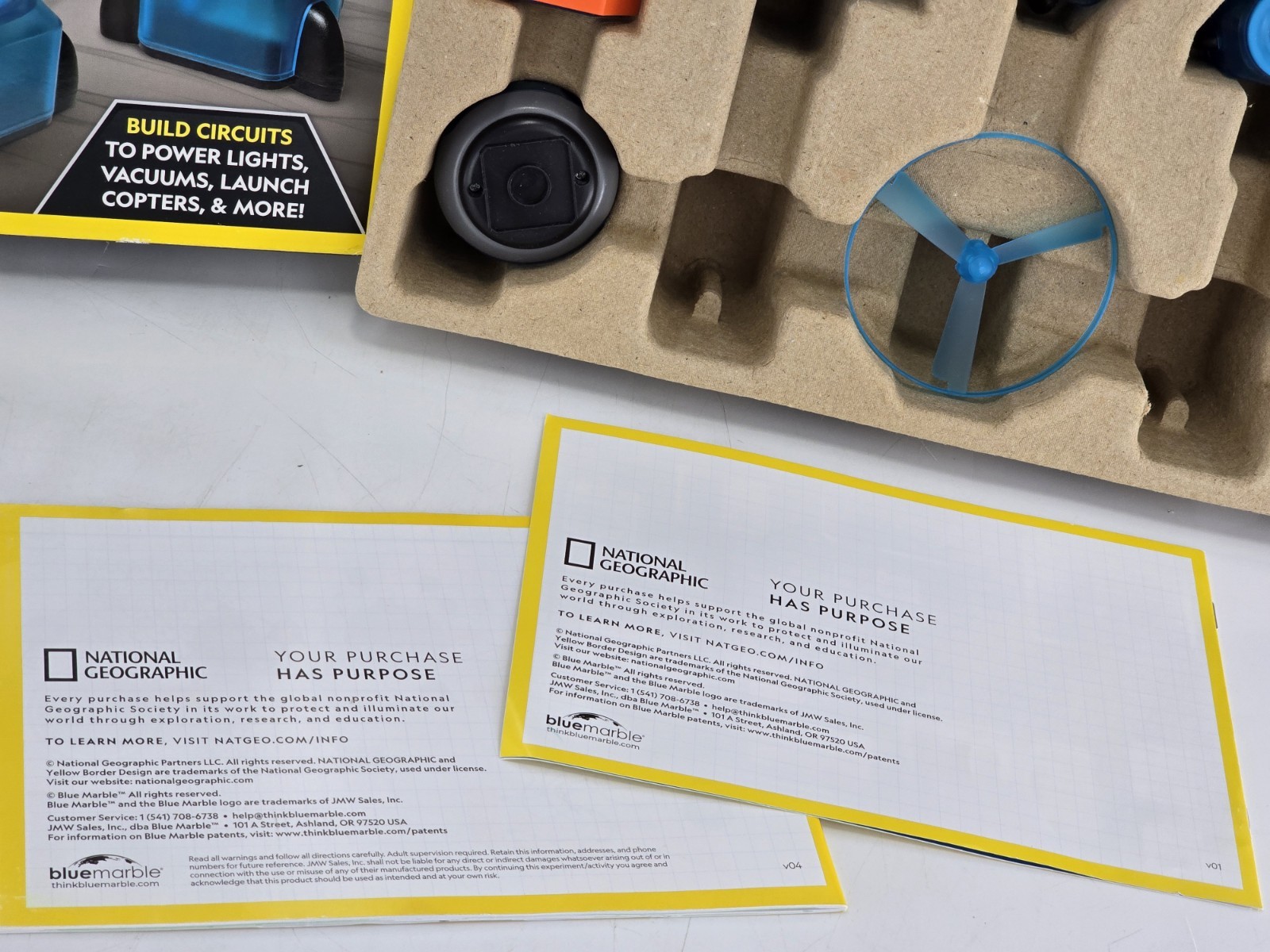 National Geographic Circuit Maker Kit – Electronics Kit for Kids W 40 Electricit