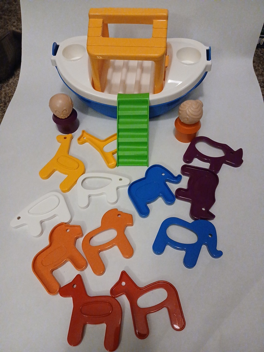 [COL] 1960’s Tupperware Noah’s Ark Complete
