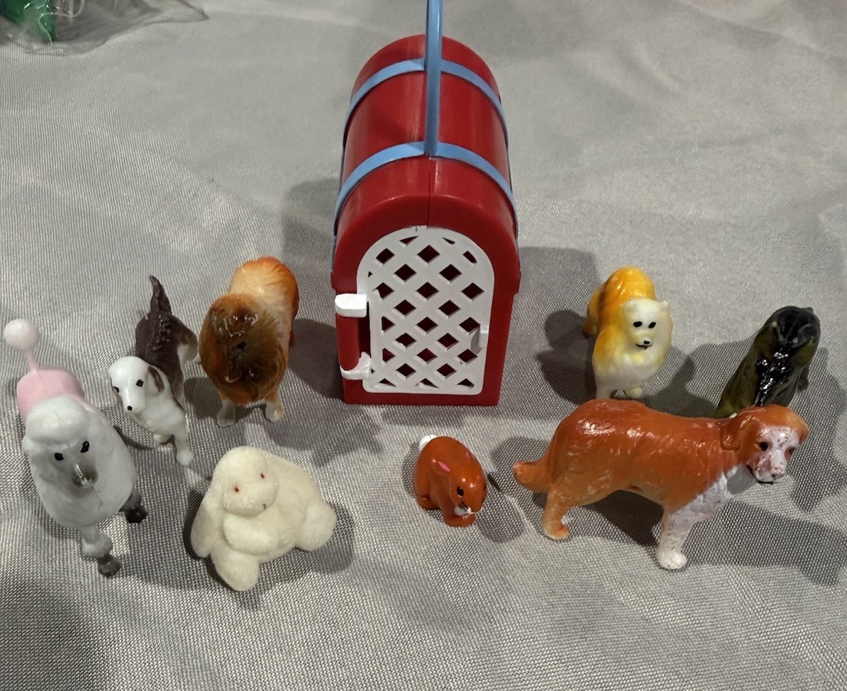 Lot Of 8 Mini Vinyl Plastic Dogs Cats Animal Figures Toys W/ Small Red Carrier