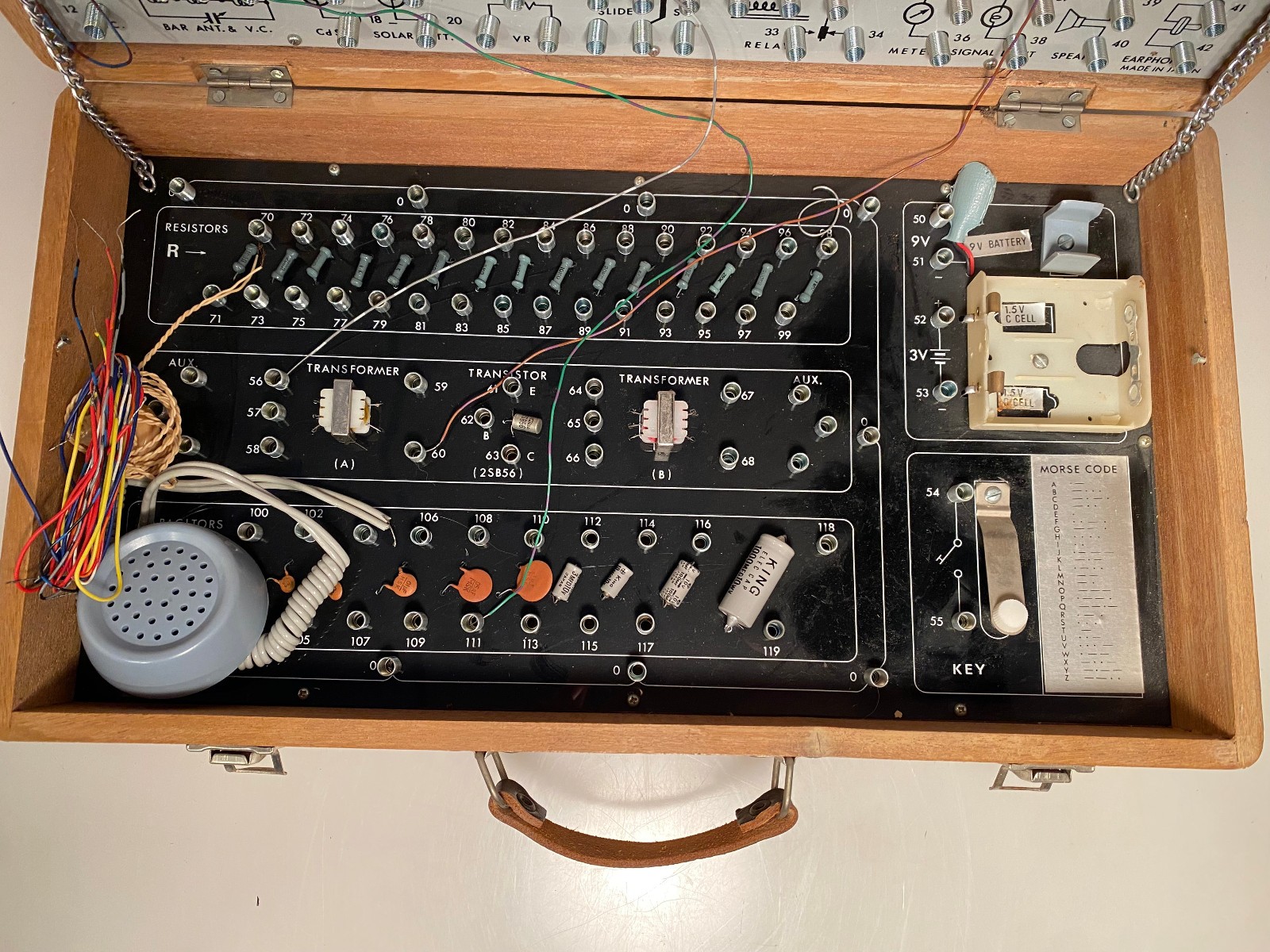 Vintage Lafayette 150-in-1 Electronic Project Kit 99-35107