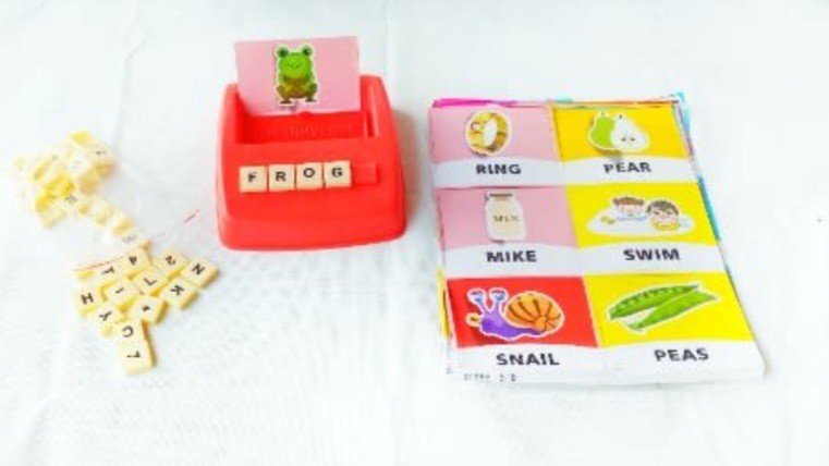 Children’s Matching Letter 3+ Game – Toy Spelling Learning Aid, Kid’s, Youth