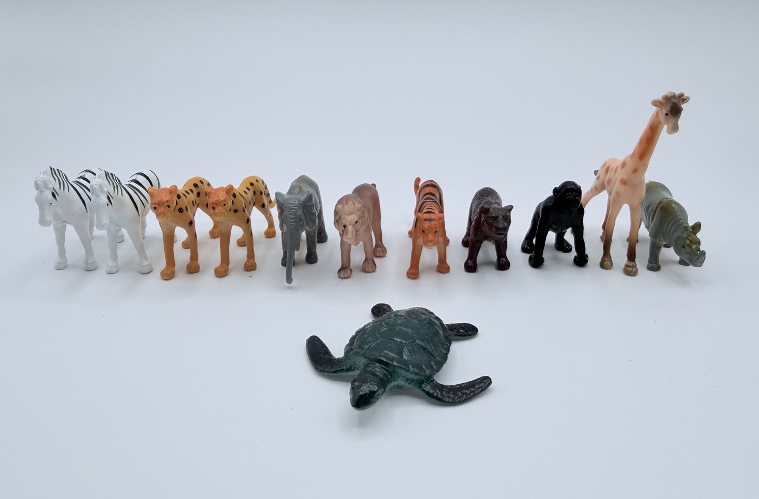 Lot of 12 Small Plastic Toy Wild Animal Figurines approx 1″ – 2.5″ length